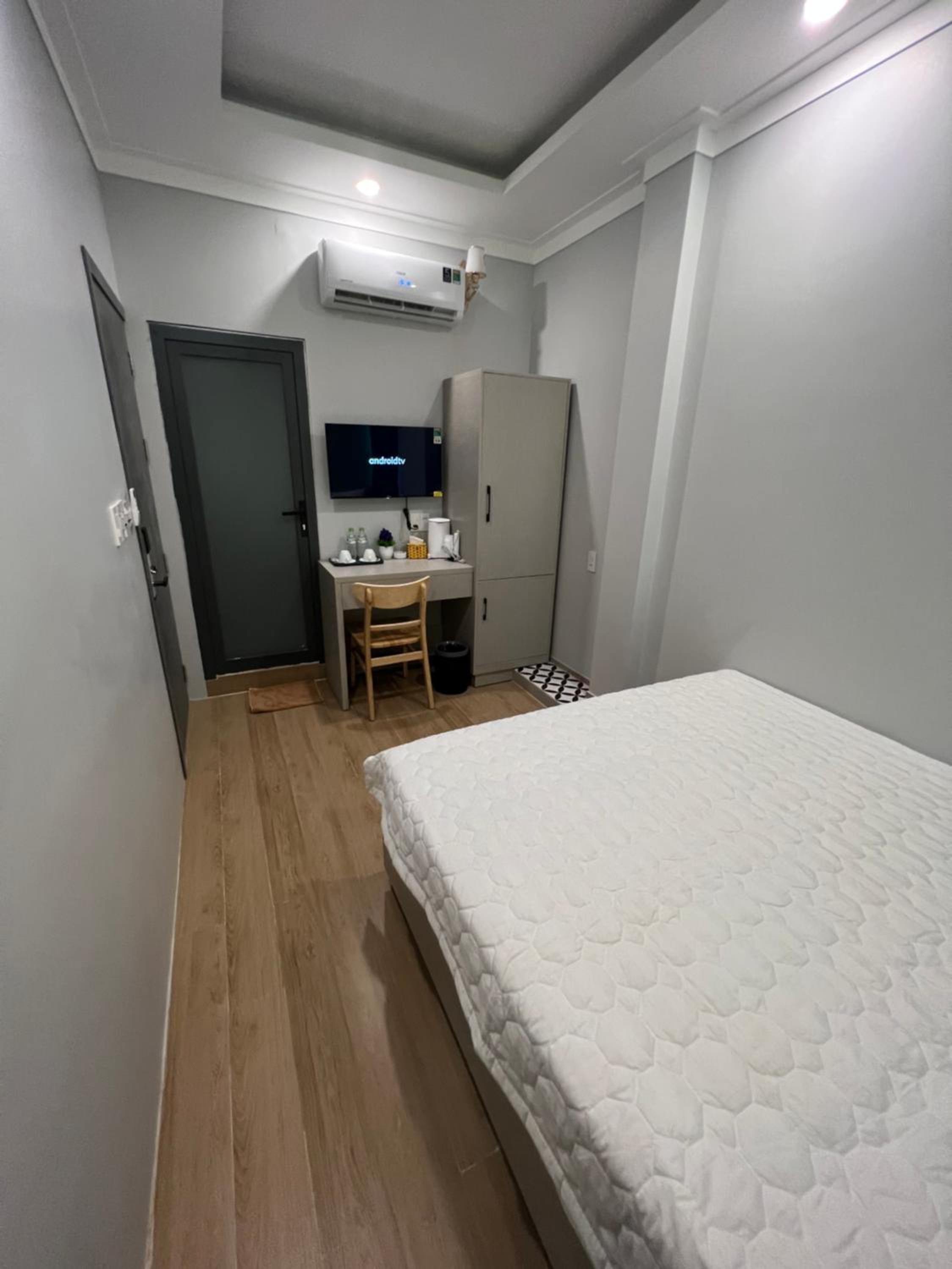 Standard King Room photo 2