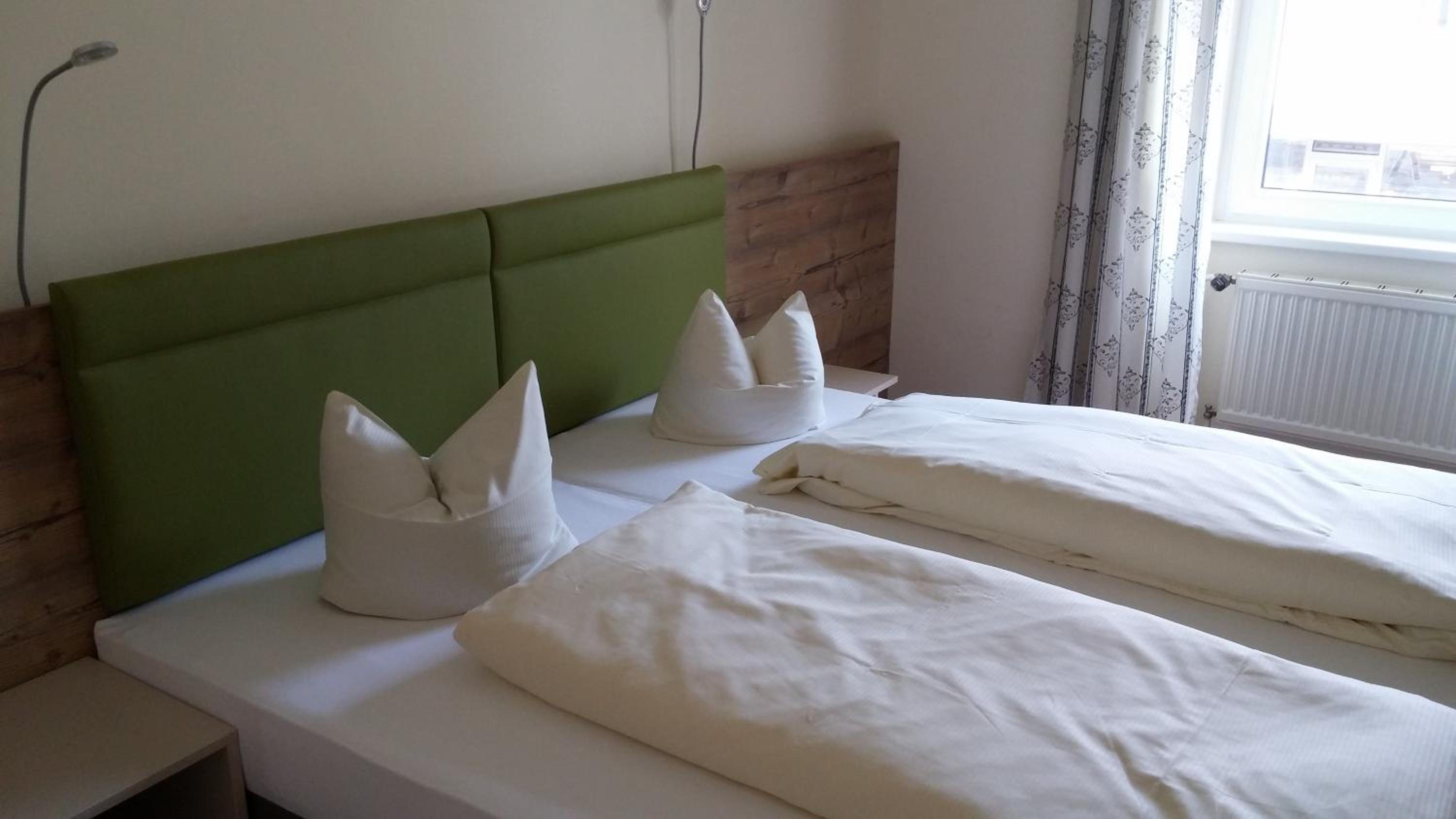 Double Room (1 Adult)