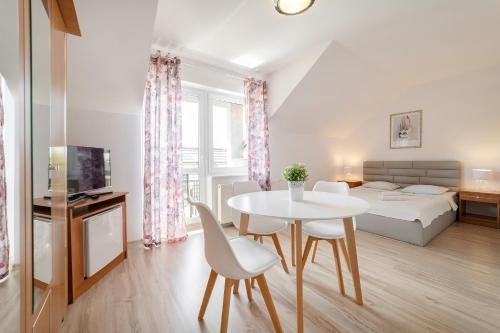 Triple Room with Balcony photo 1