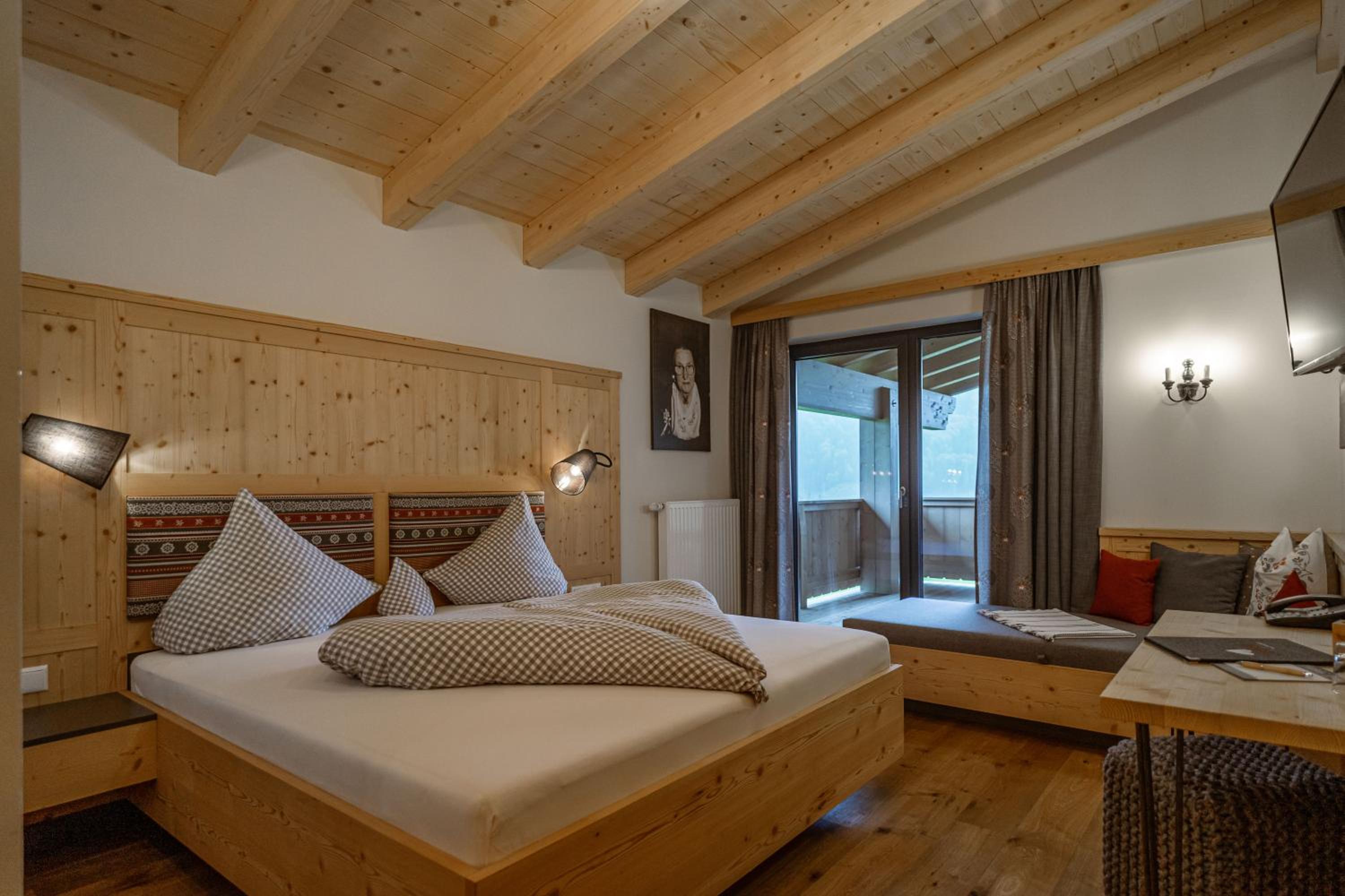 Deluxe Double Room with Extra Bed