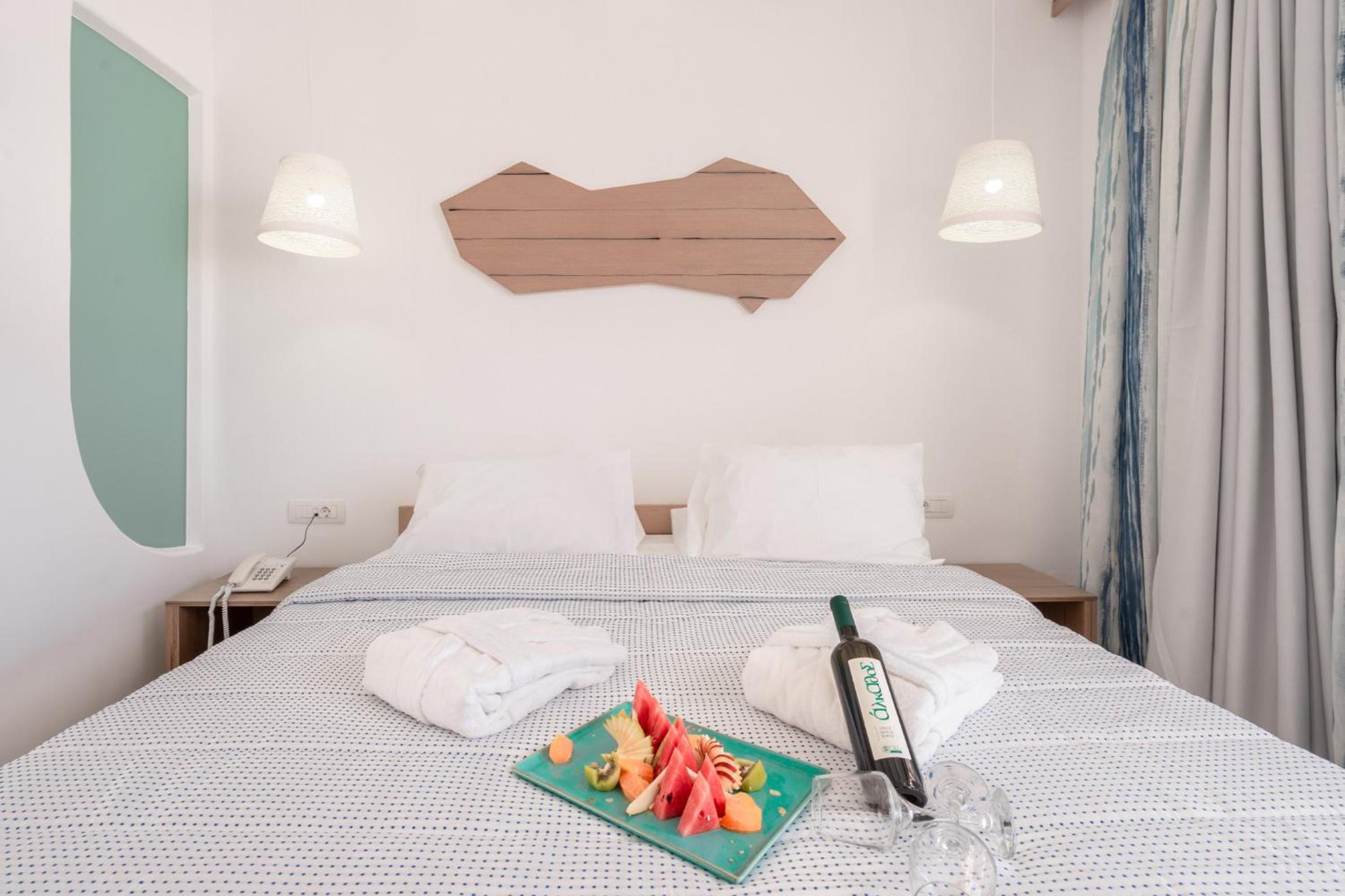 Deluxe Double Room - Photo 16