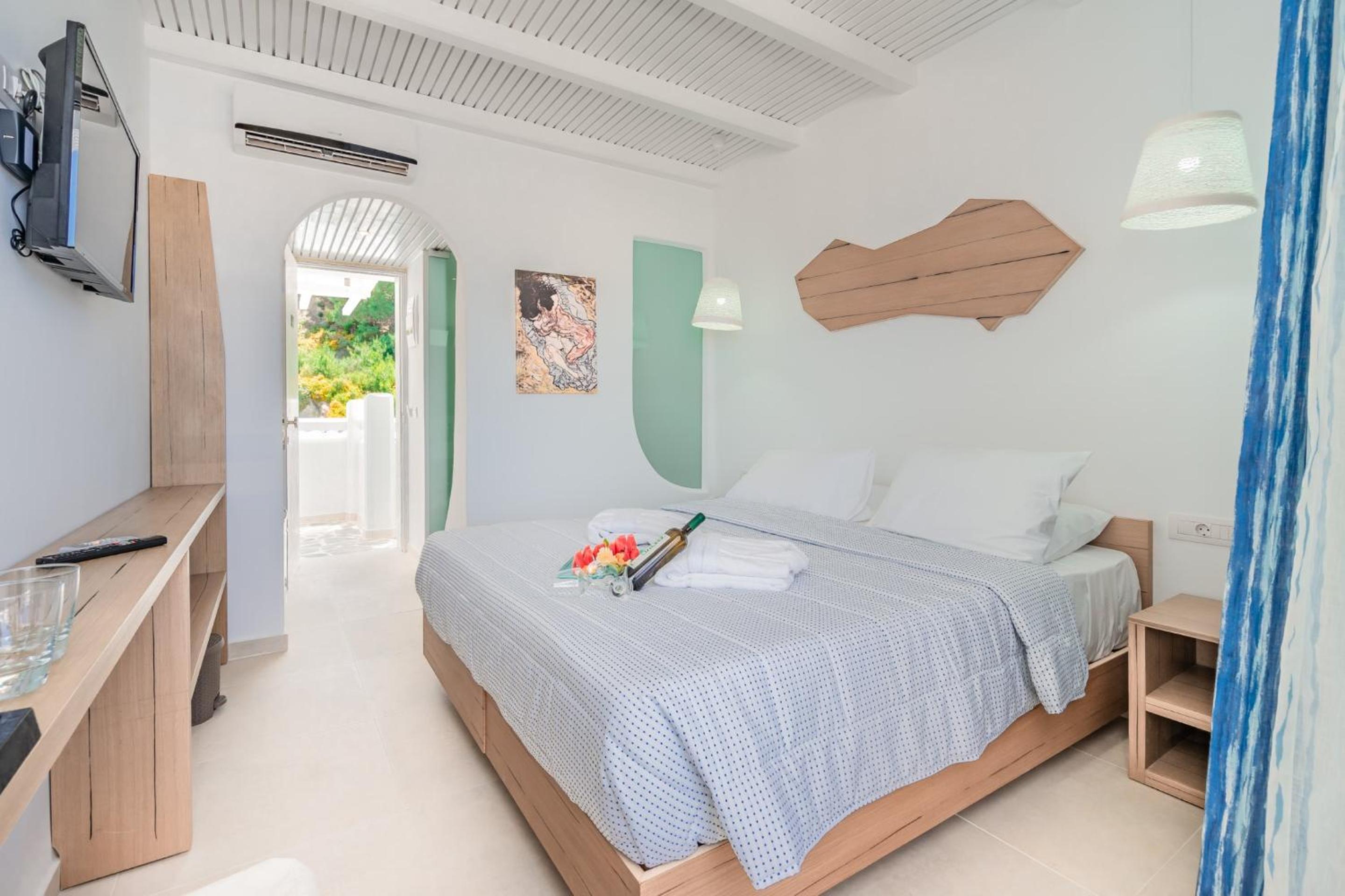 Deluxe Double Room - Photo 15
