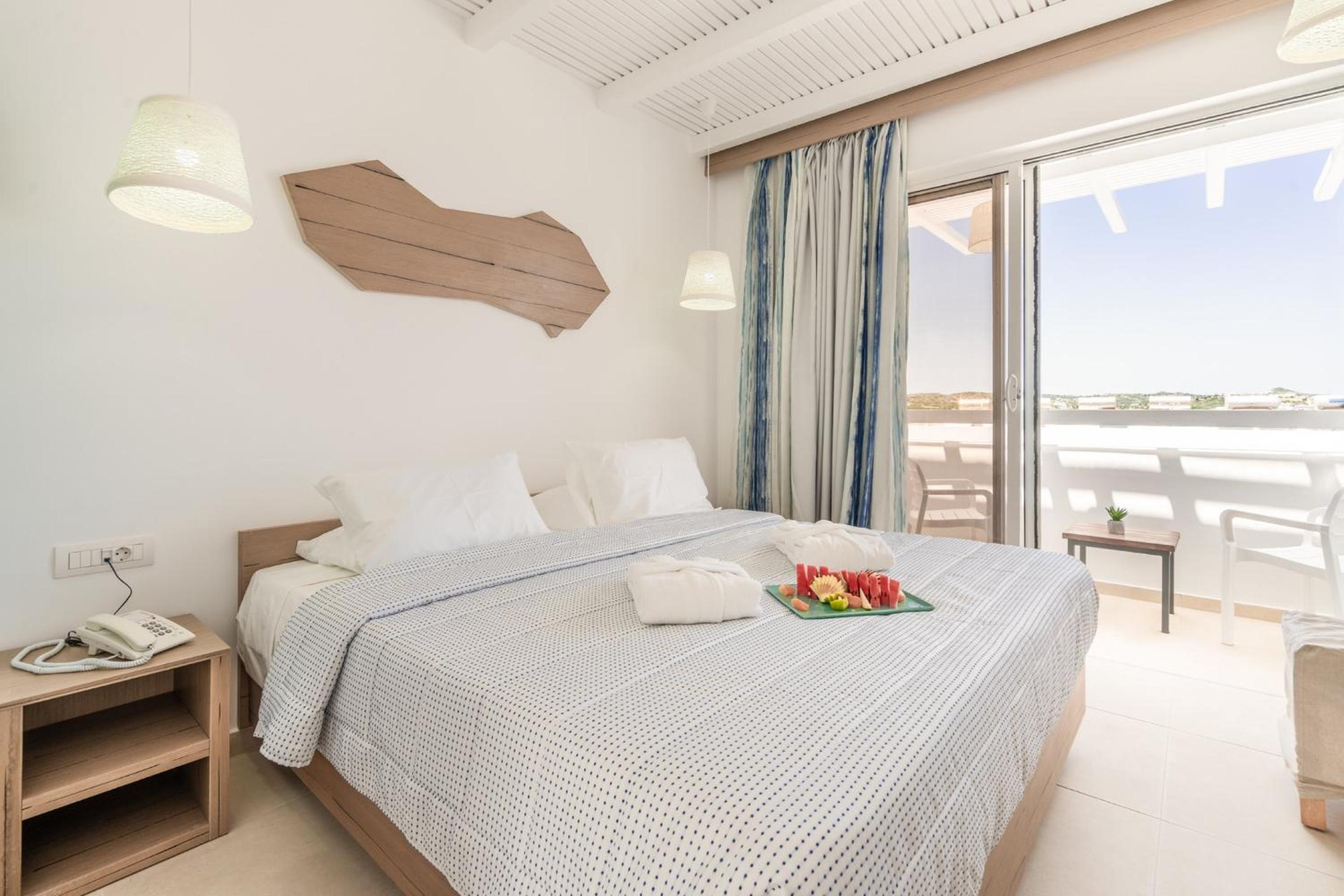 Deluxe Double Room - Photo 2