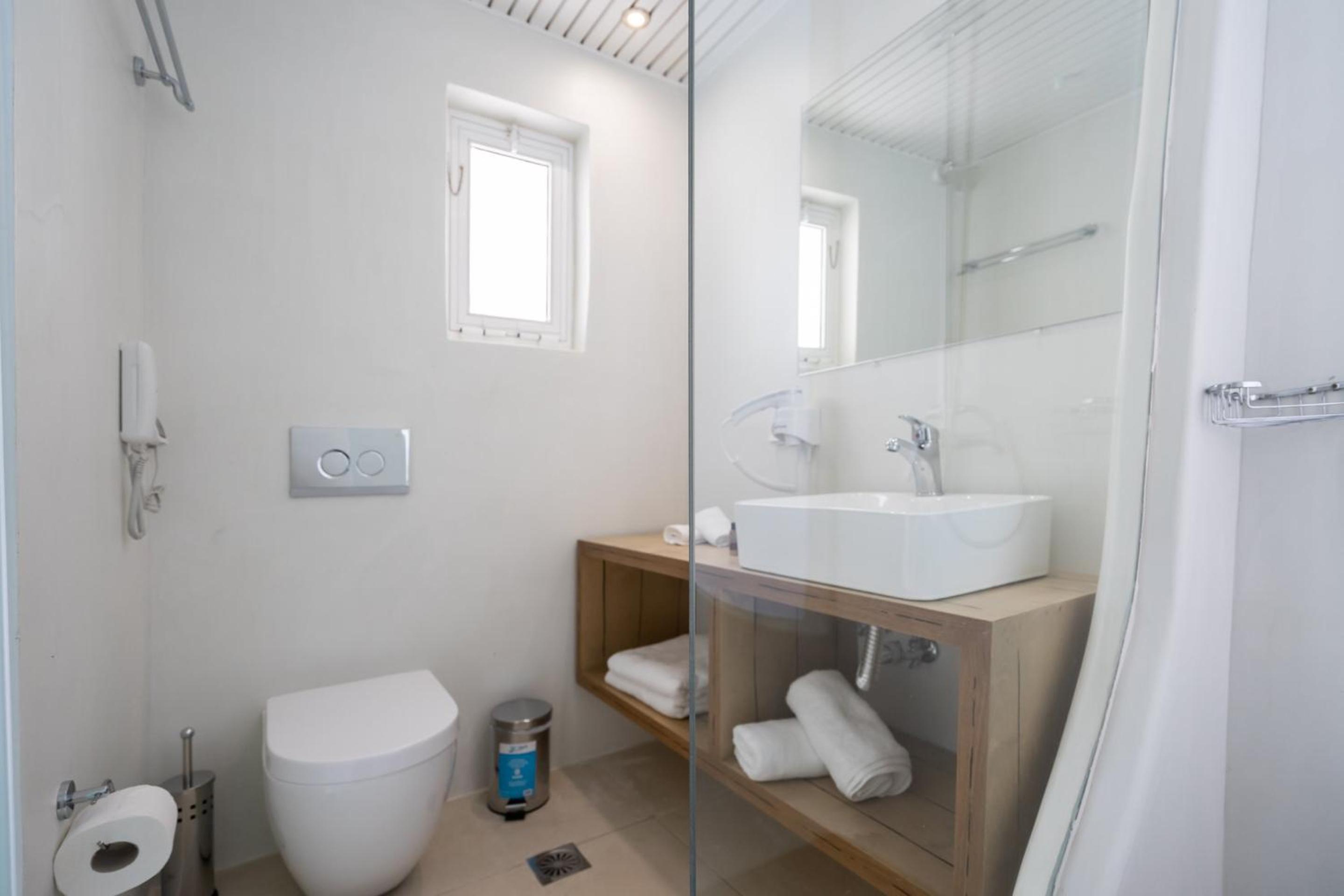 Junior Suite with Private Pool - Photo 4