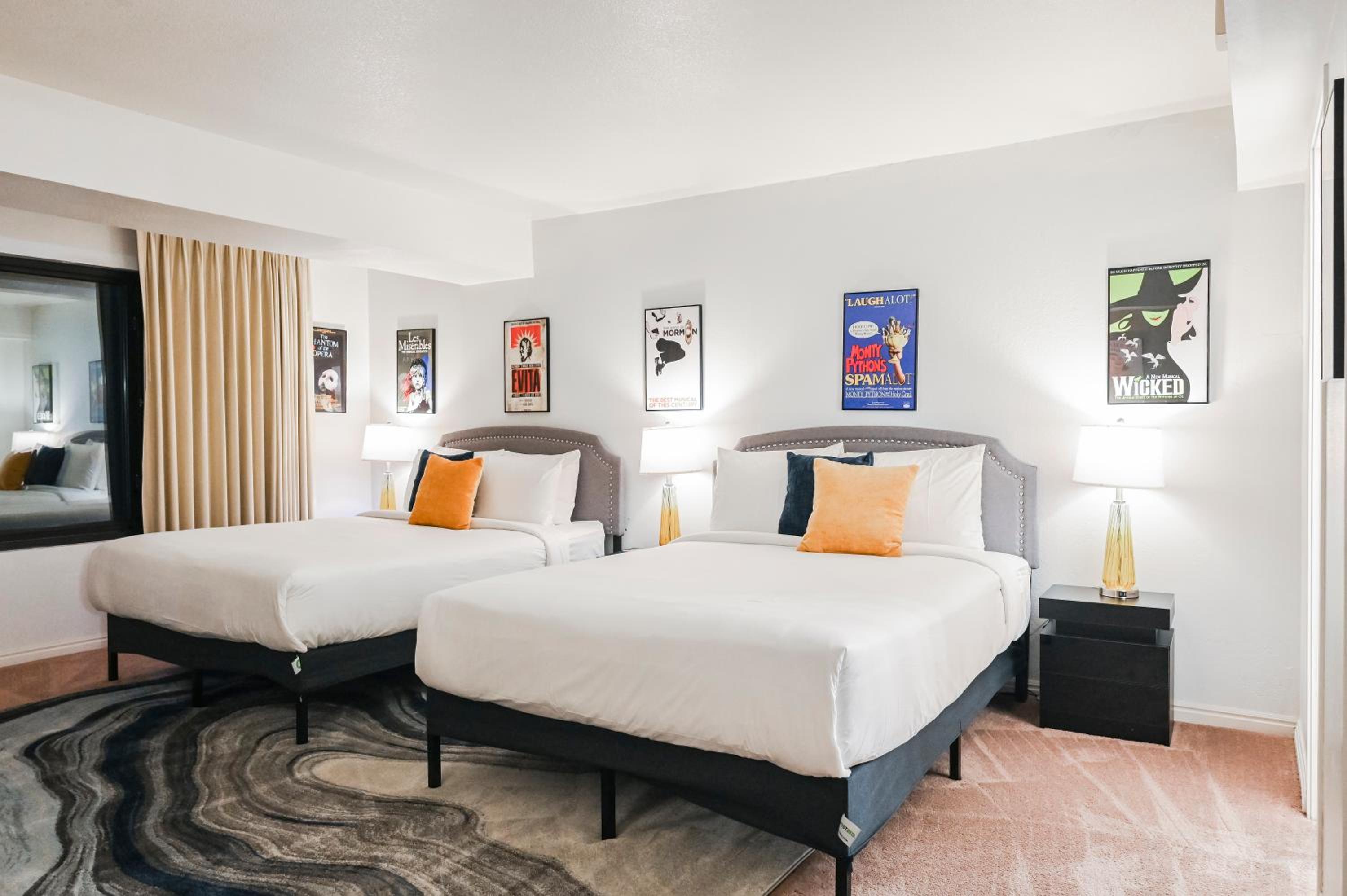 One Bedroom Center Strip