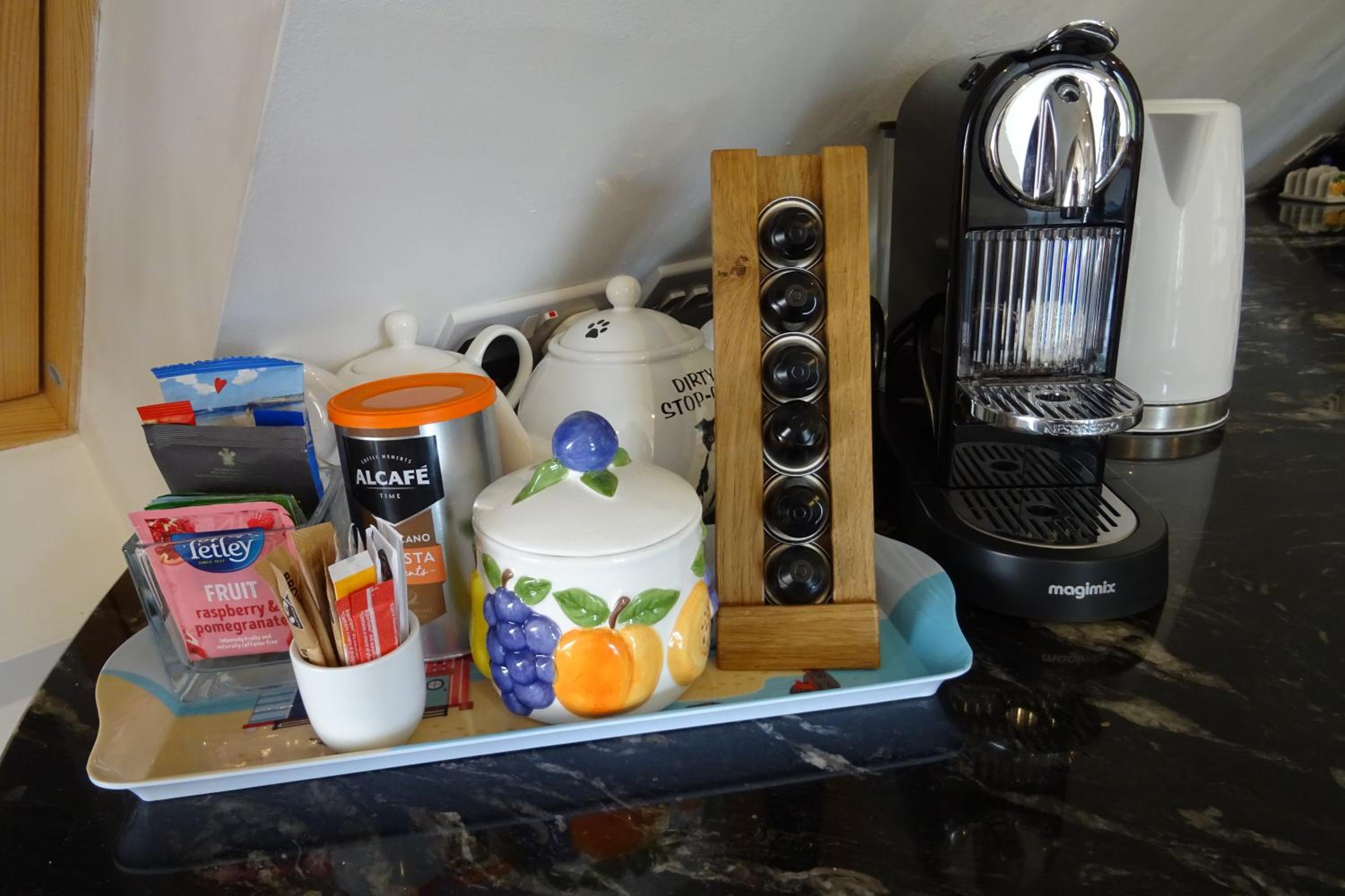 Studio Apartment - Photo 21