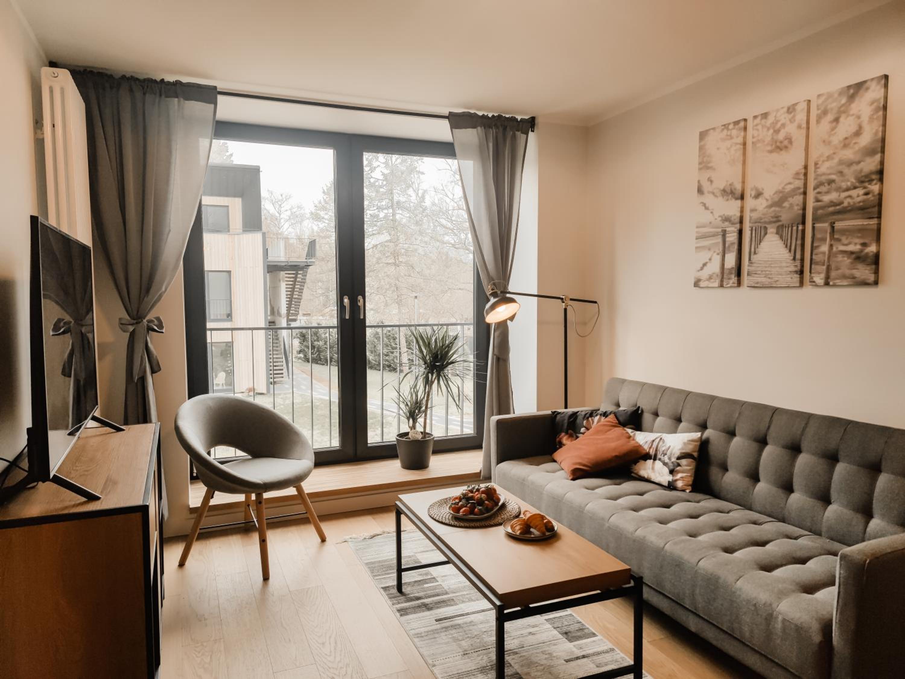 One-Bedroom Apartment