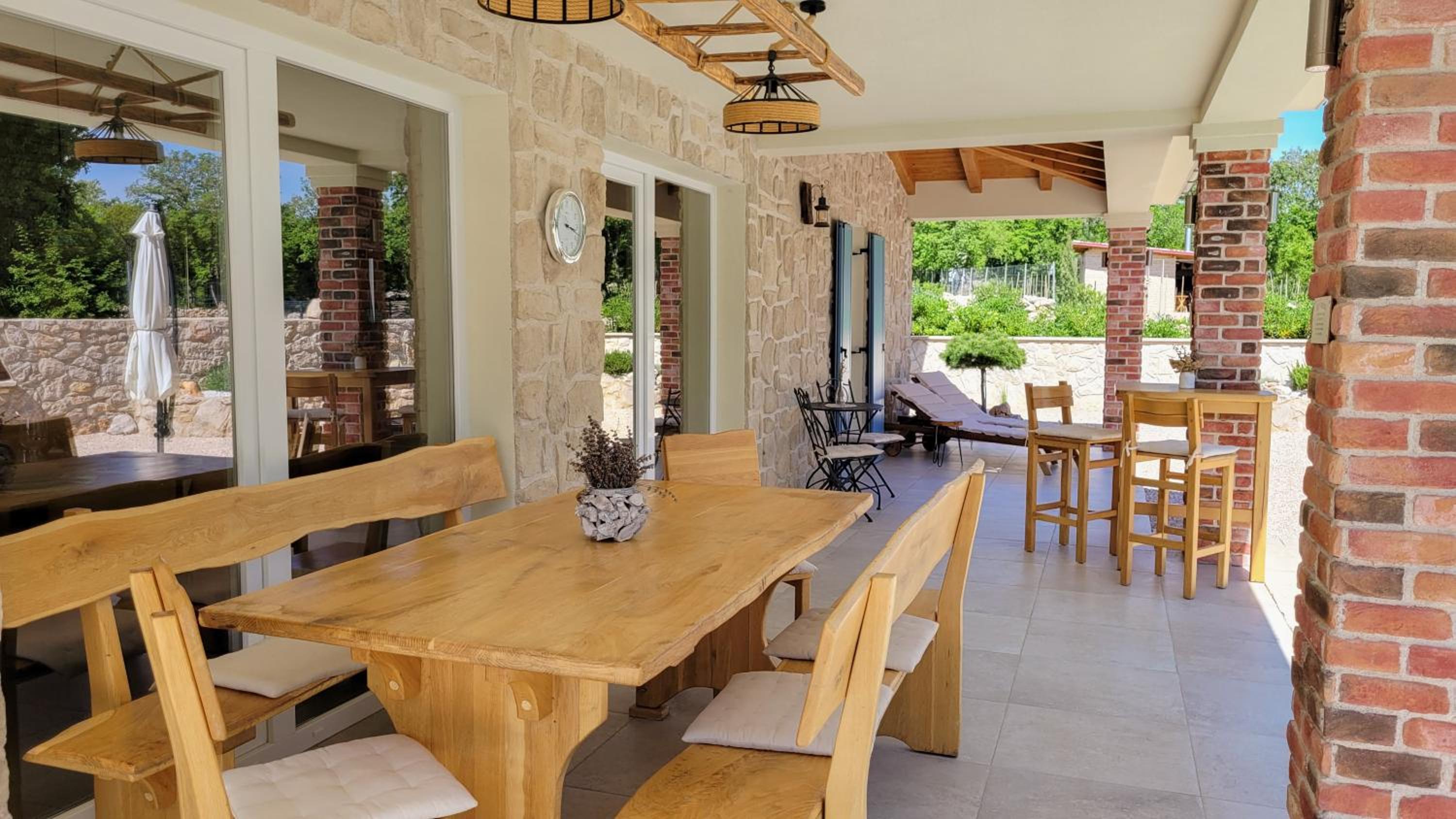 Villa photo 3