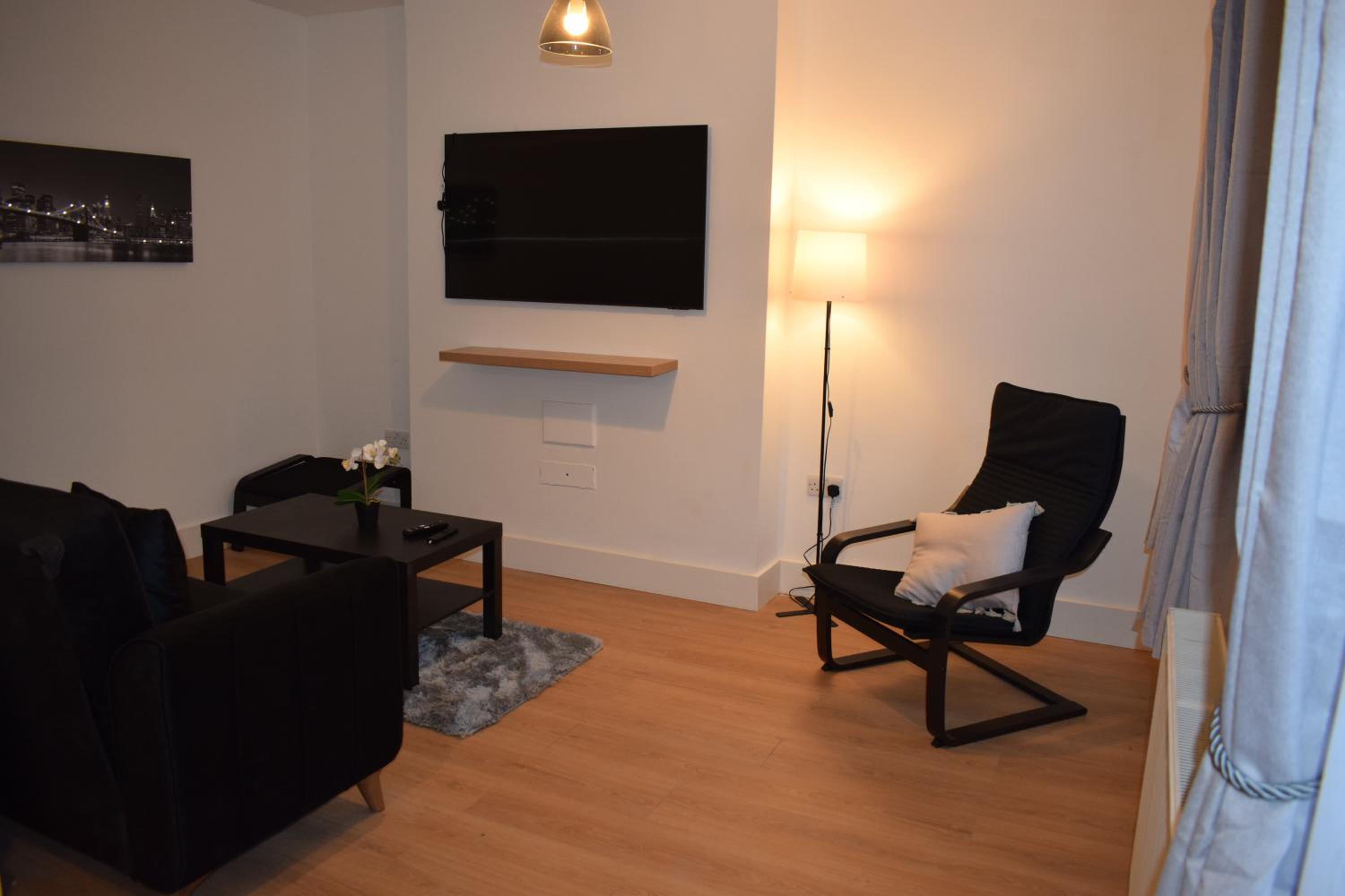 Three-Bedroom Apartment photo 1