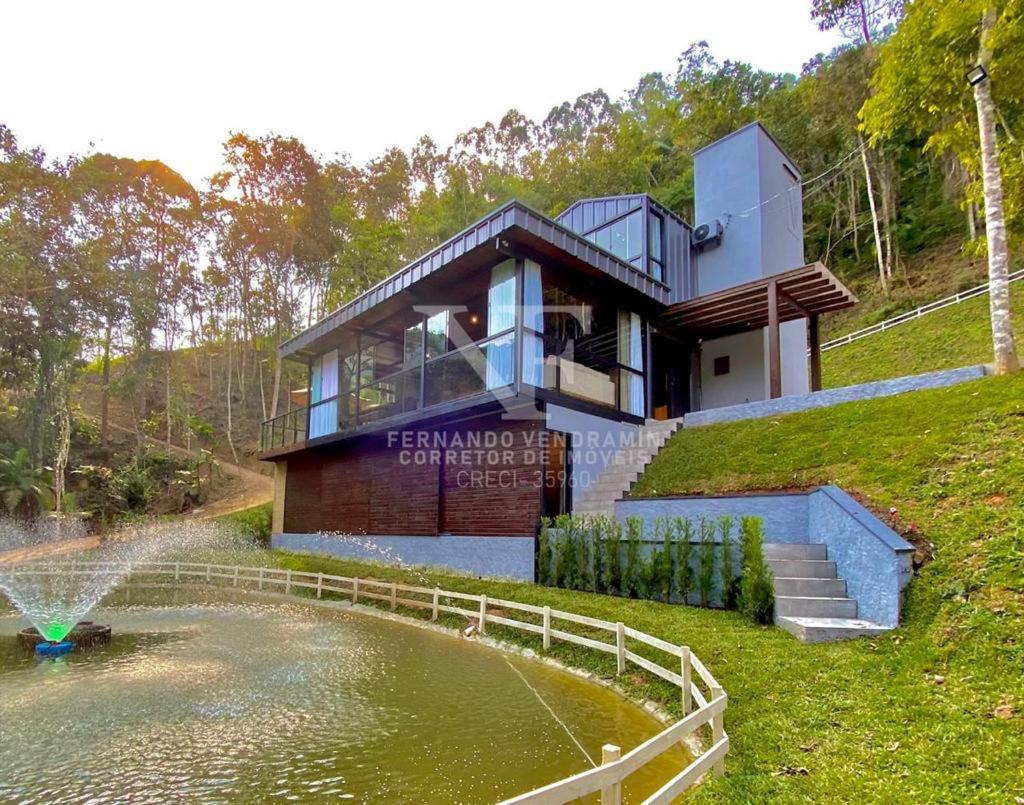 Three-Bedroom House photo 2