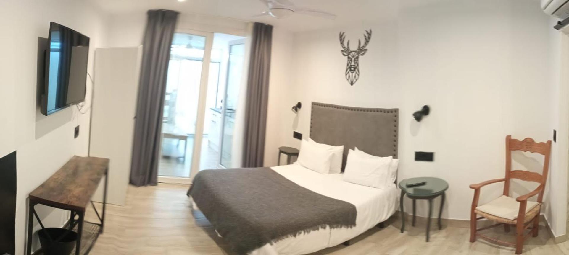 Deluxe Apartment photo 2