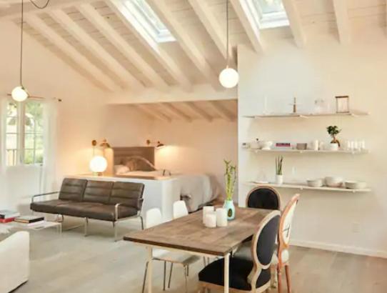 One-Bedroom House photo 3