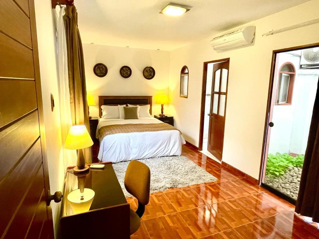 Suite with Garden View - Photo 24