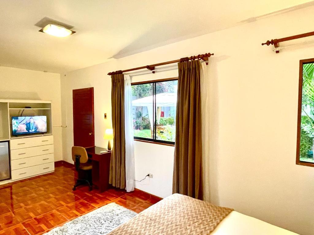 Suite with Garden View - Photo 27