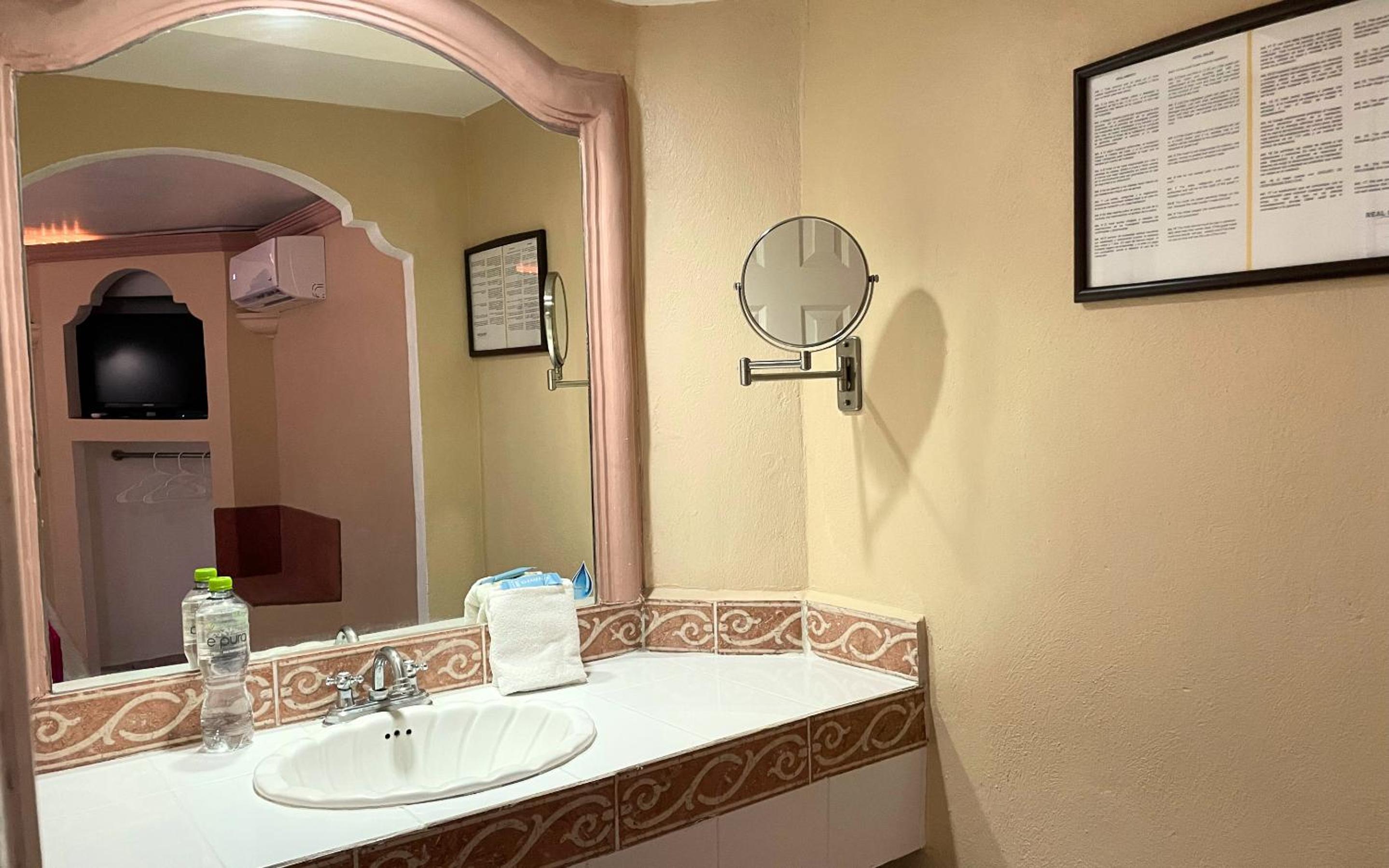 Standard Room photo 3