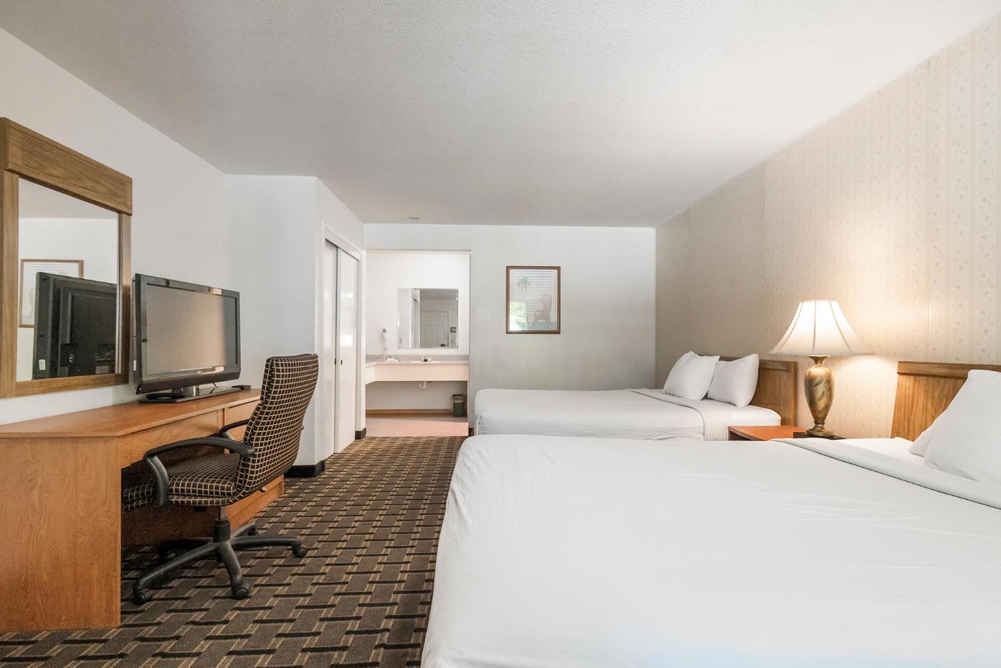 Queen Room with Two Queen Beds