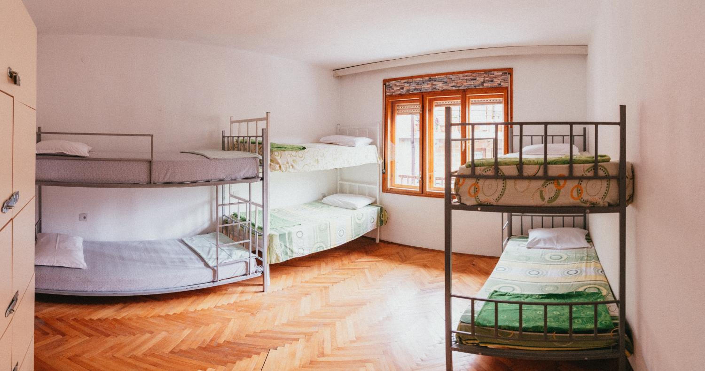 6-Bed Mixed Dormitory Room photo 1