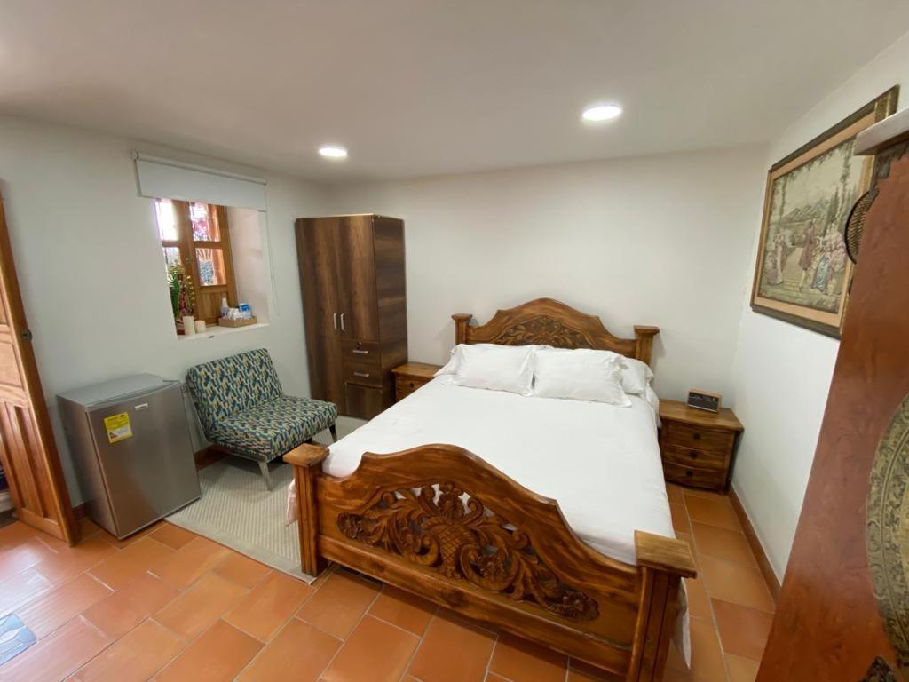 Double Room With Private Bathroom photo 1