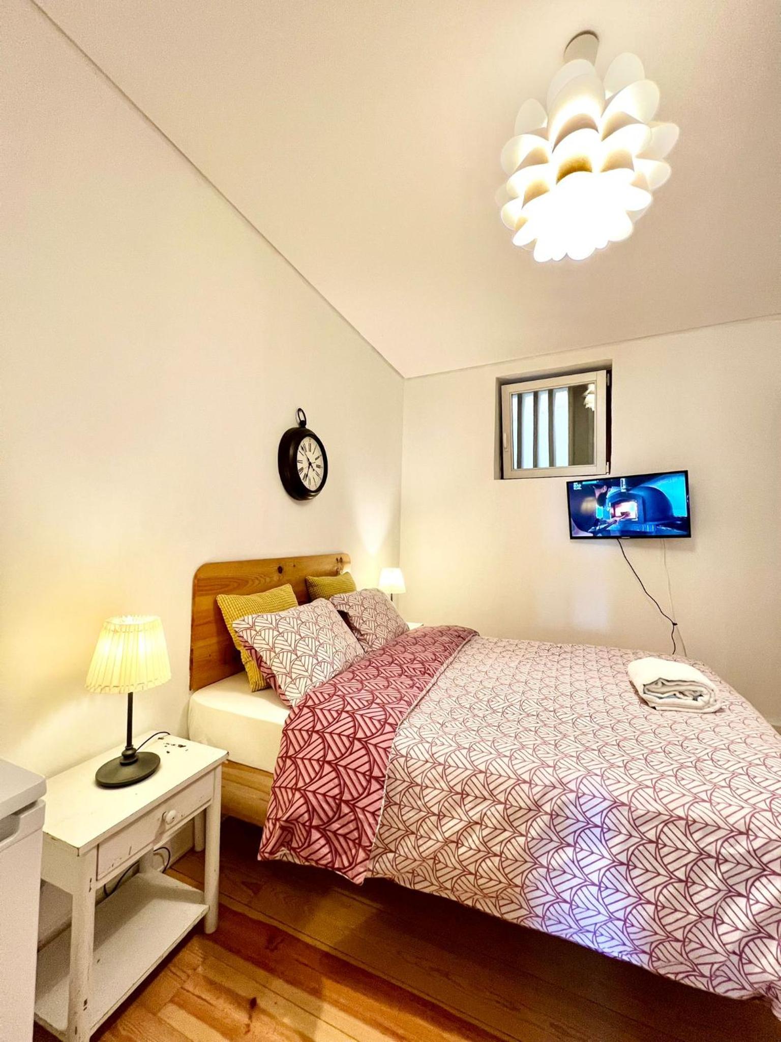 Standard Suite - Interior View - Photo 2