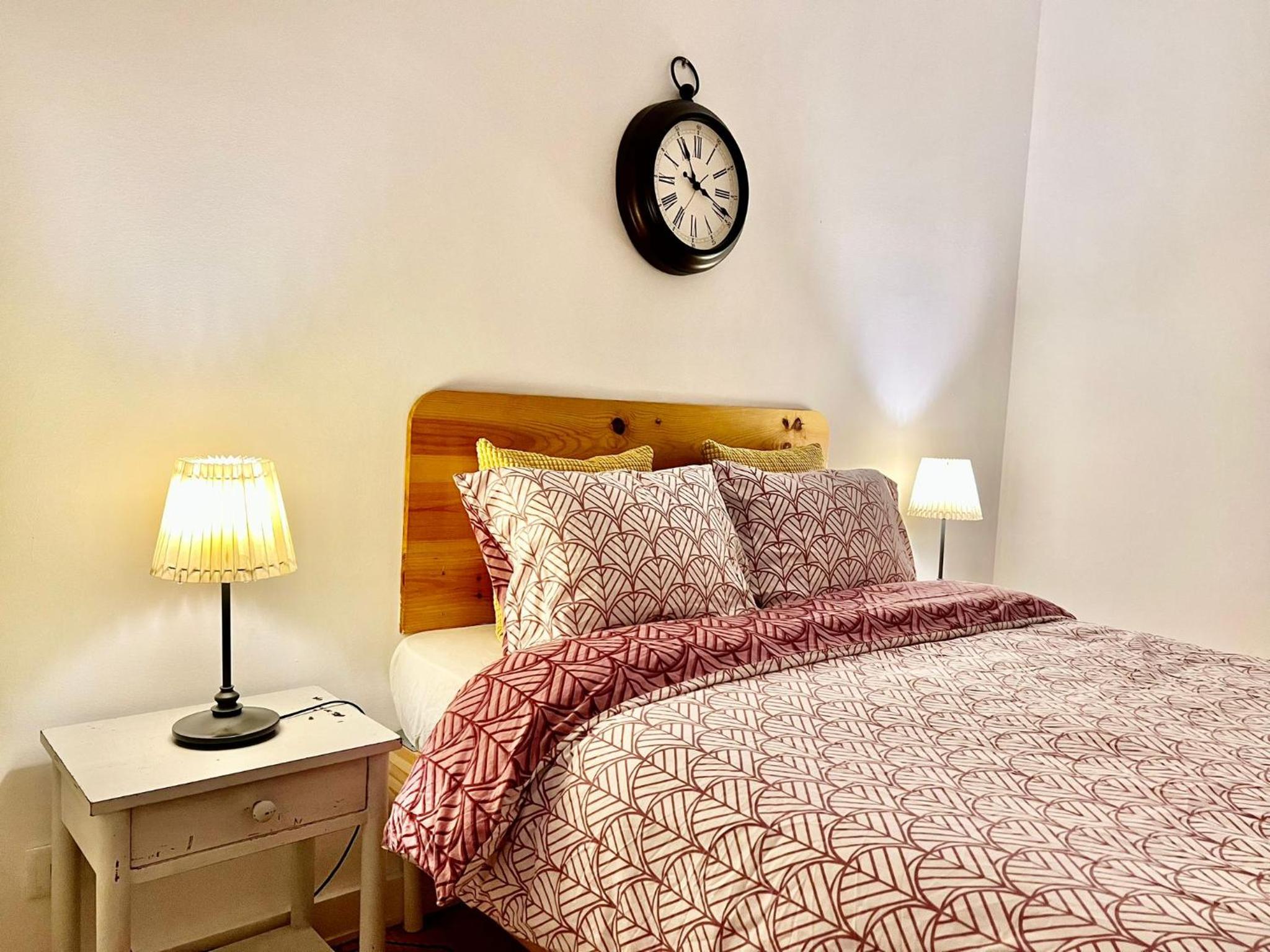 Standard Suite - Interior View - Photo 10