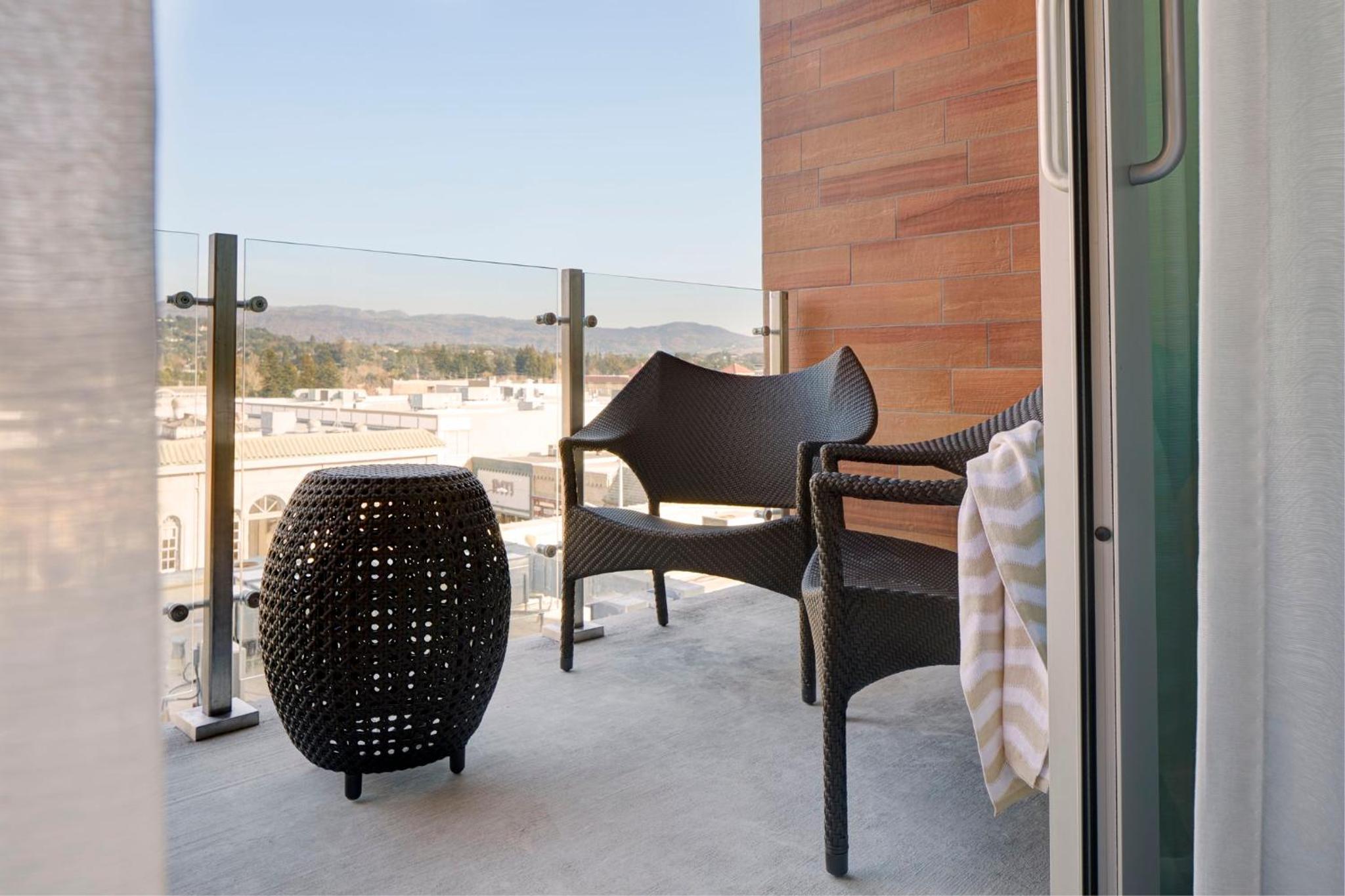 Archer's Den Hearing-Accessible Suite With Balcony + Fireplace photo 2