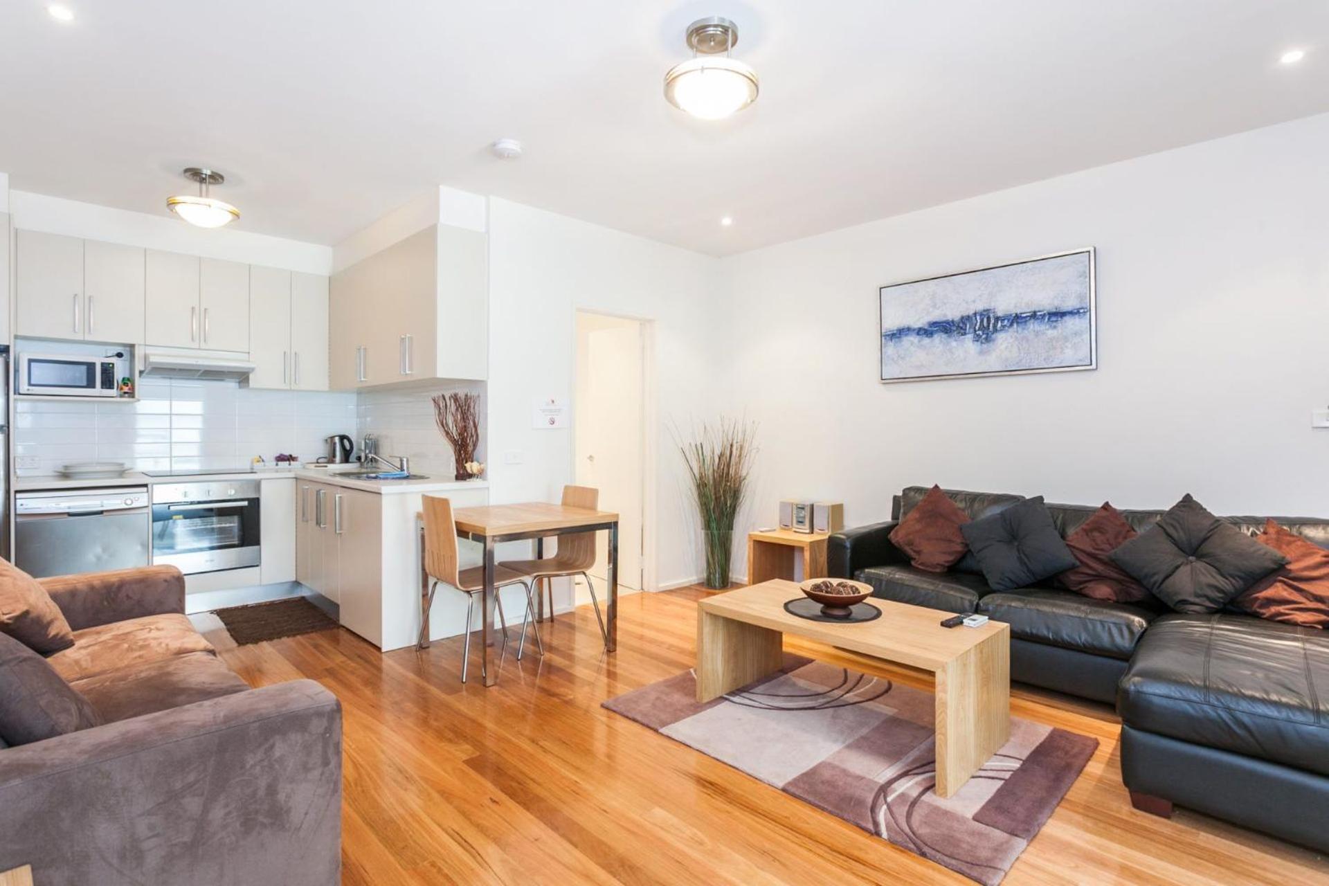One-Bedroom Apartment photo 1