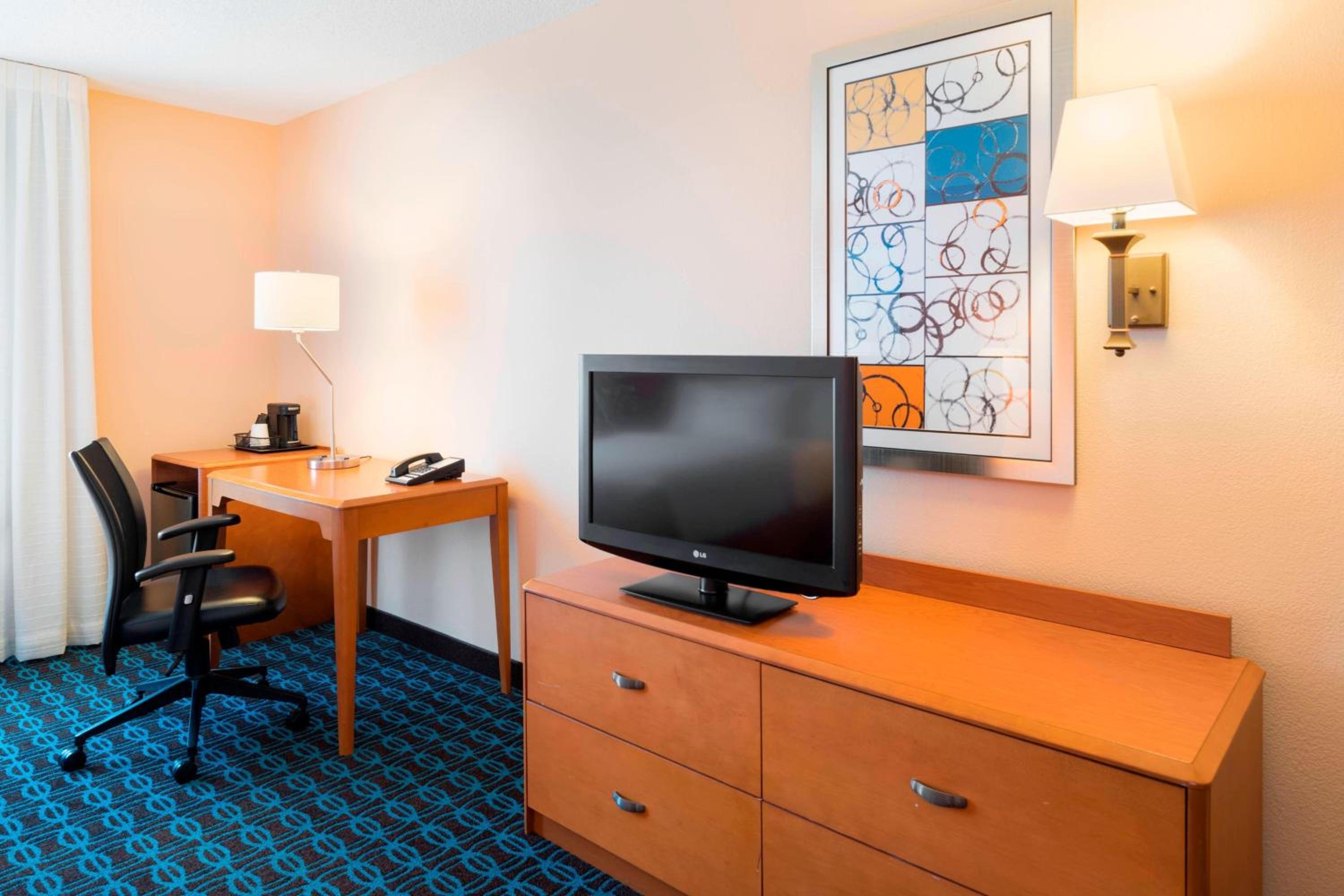Double Room with Two Double Beds - Photo 3