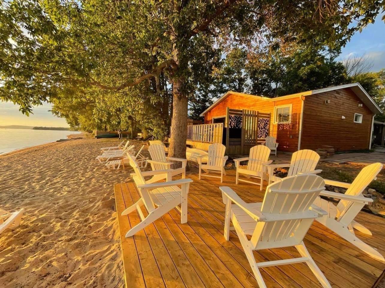 Bungalow - Beach Front photo 1