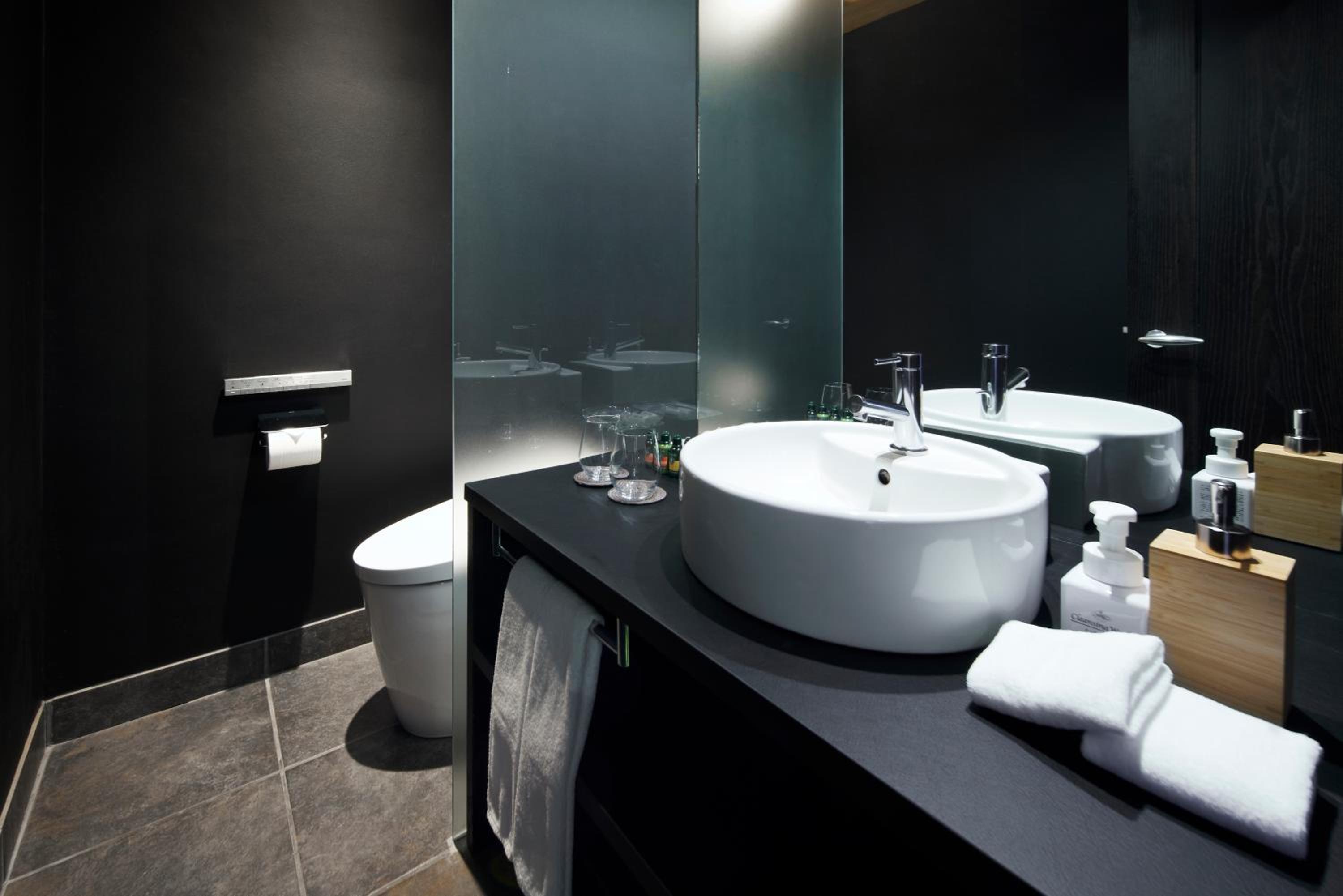 Deluxe King Room photo 3