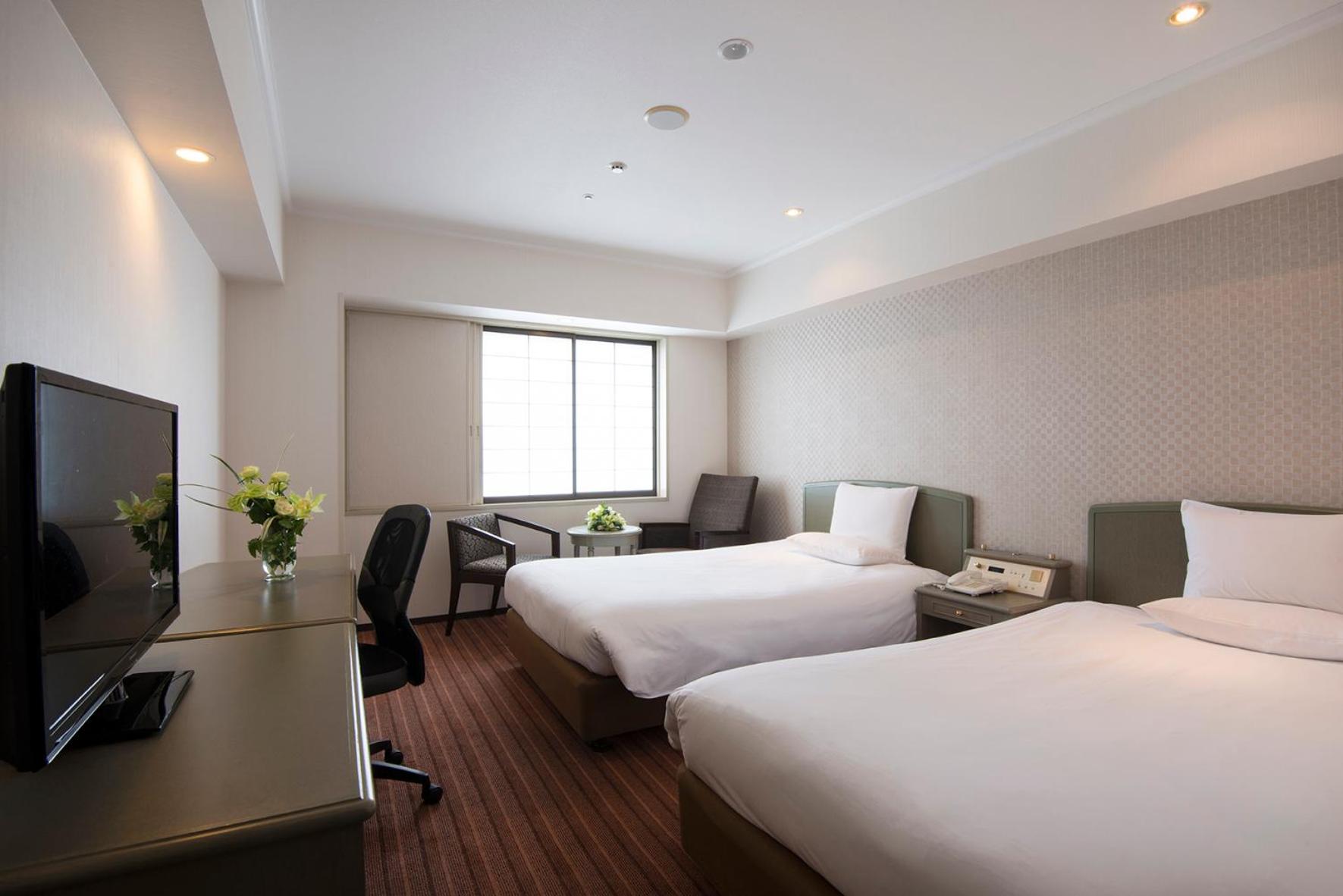 Twin Room - Non-Smoking - Photo 6