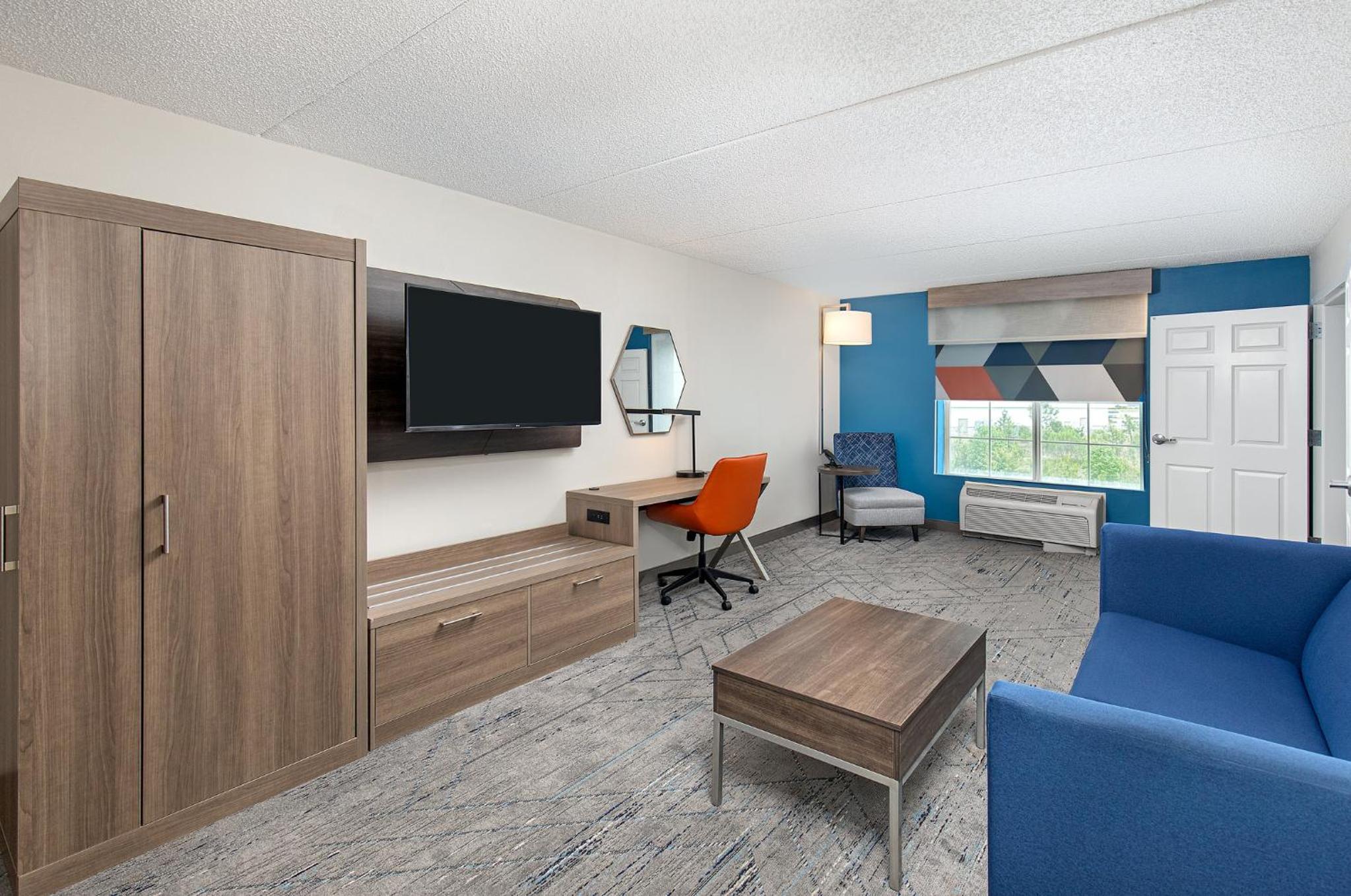 Executive King Suite - Photo 6