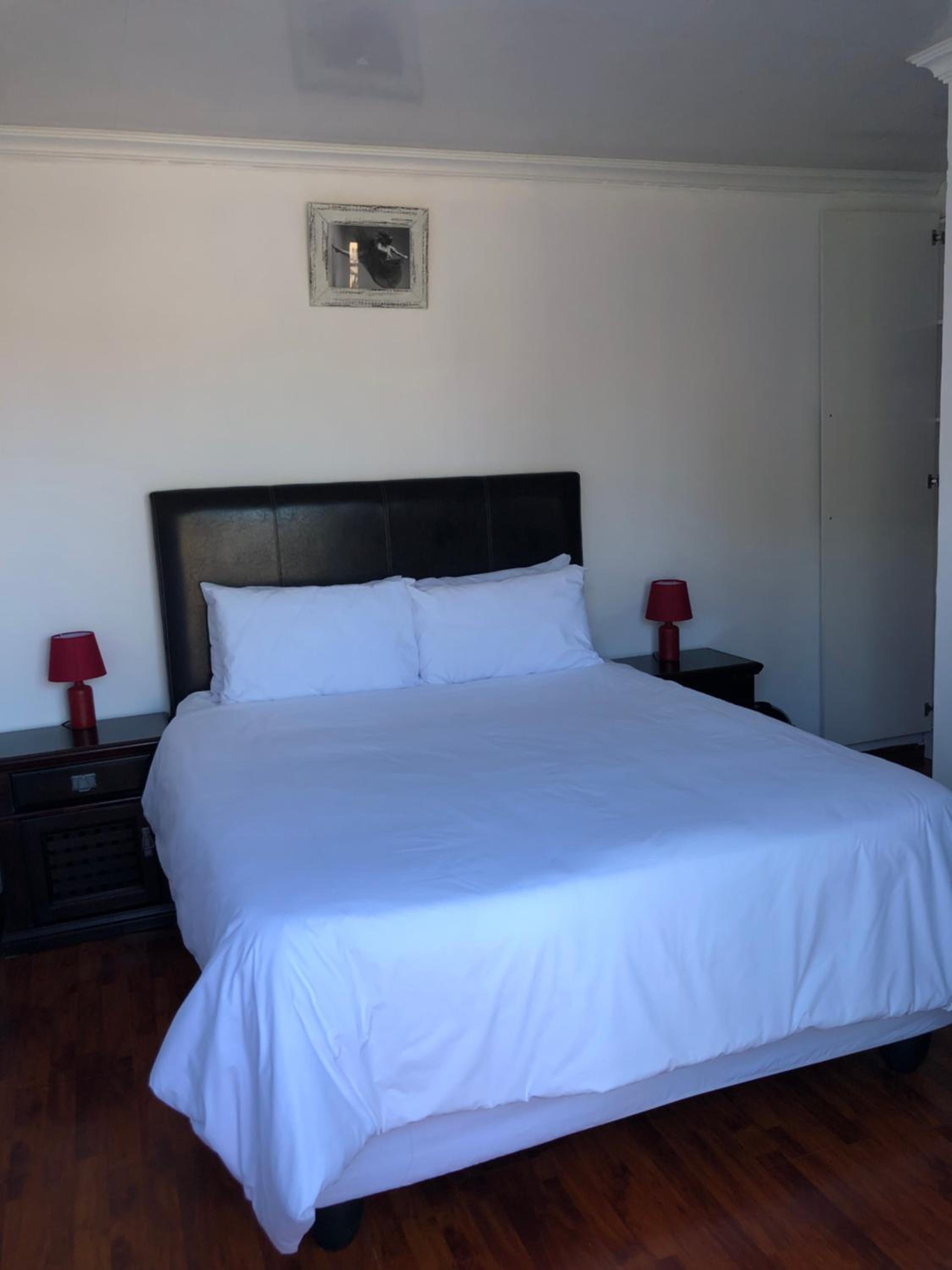 Queen Room photo 2