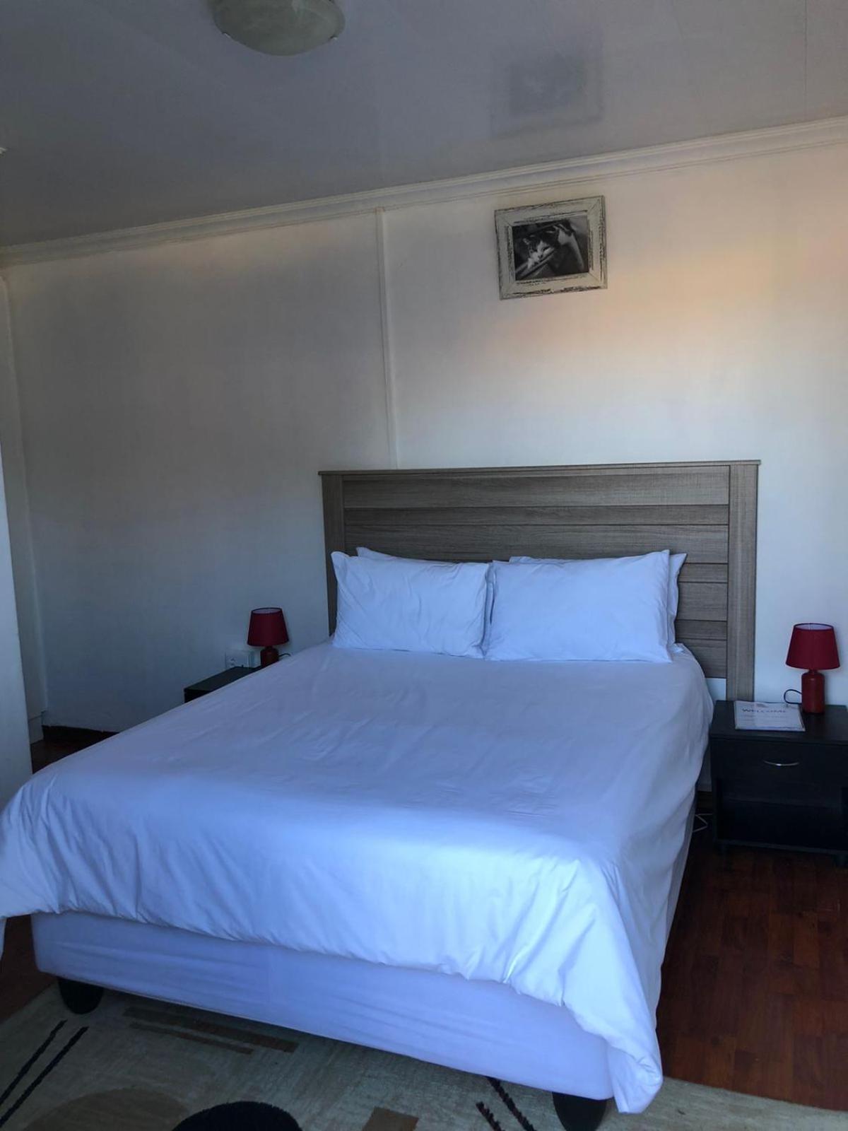Queen Room With Pool View photo 2