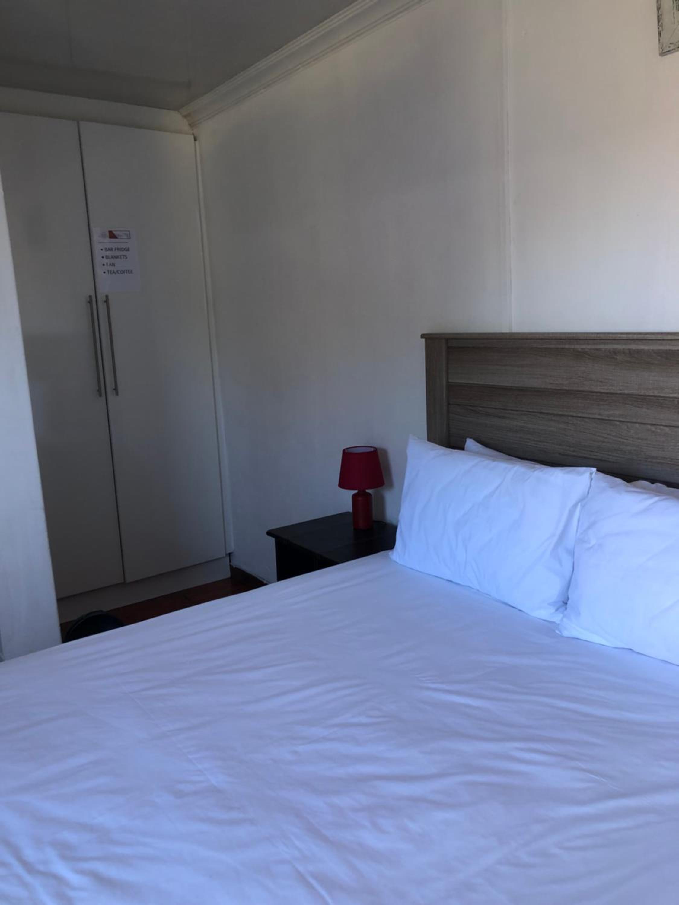 Queen Room With Pool View photo 3