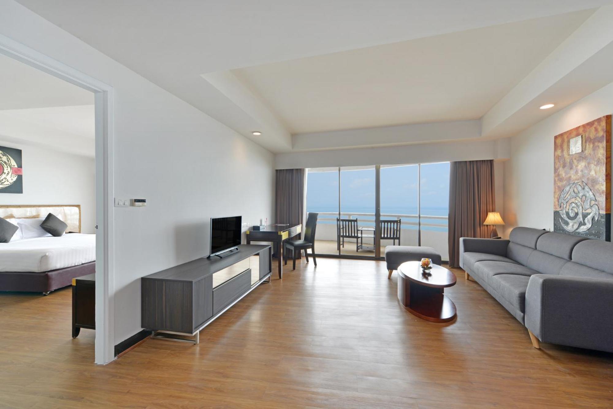 Executive Suite Ocean View - Photo 7