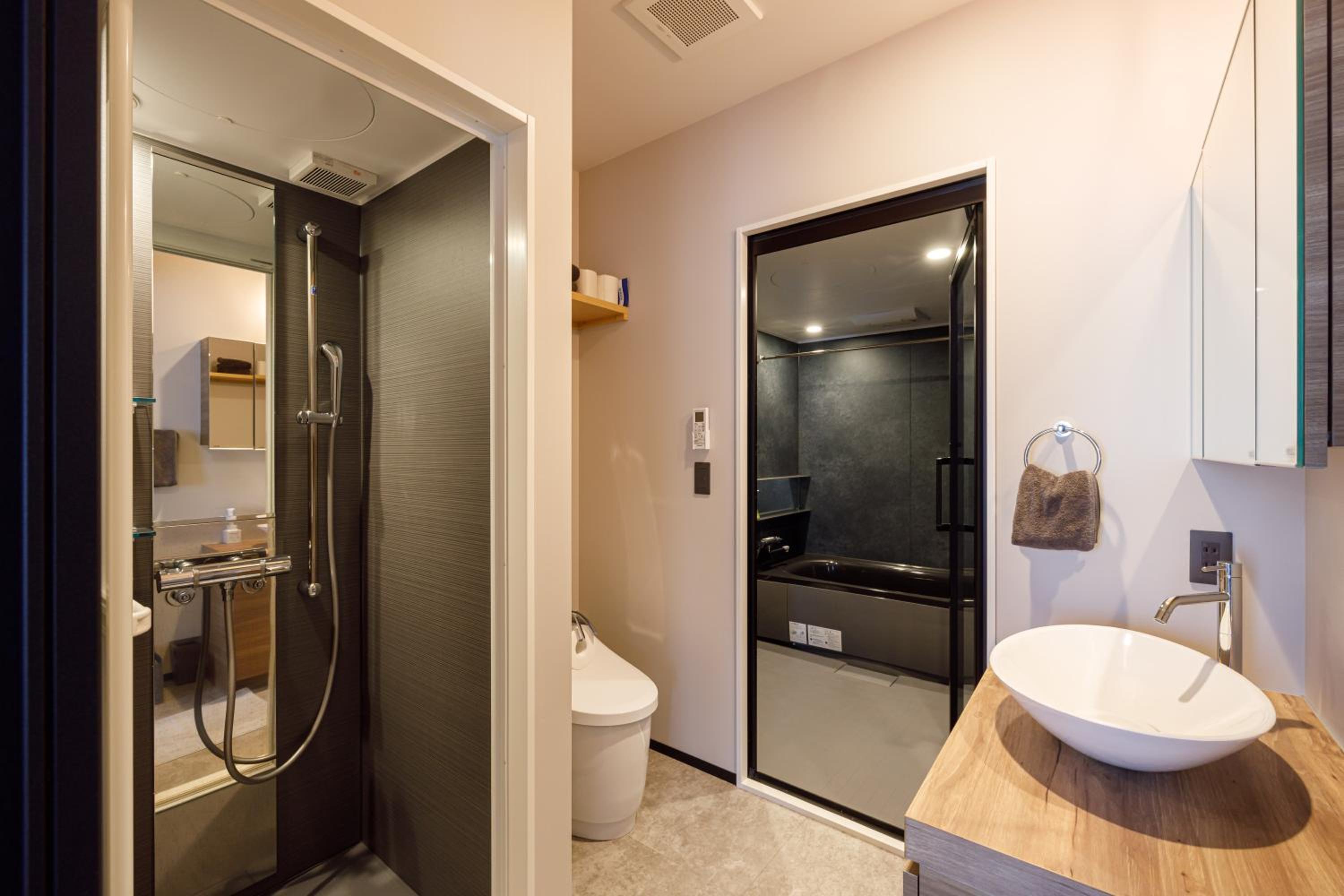 Suite - Non-Smoking - Photo 3