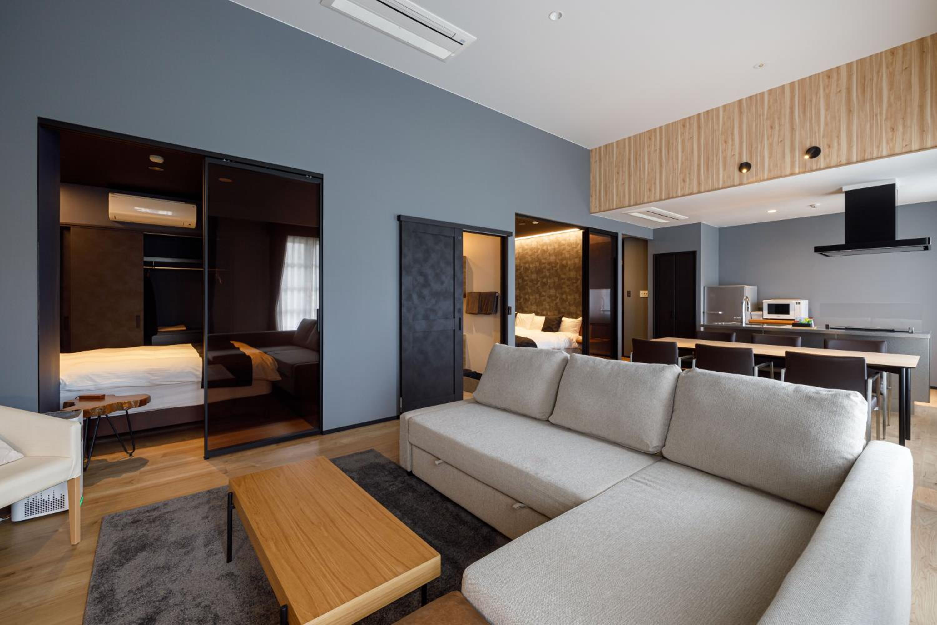 Suite - Non-Smoking - Photo 8