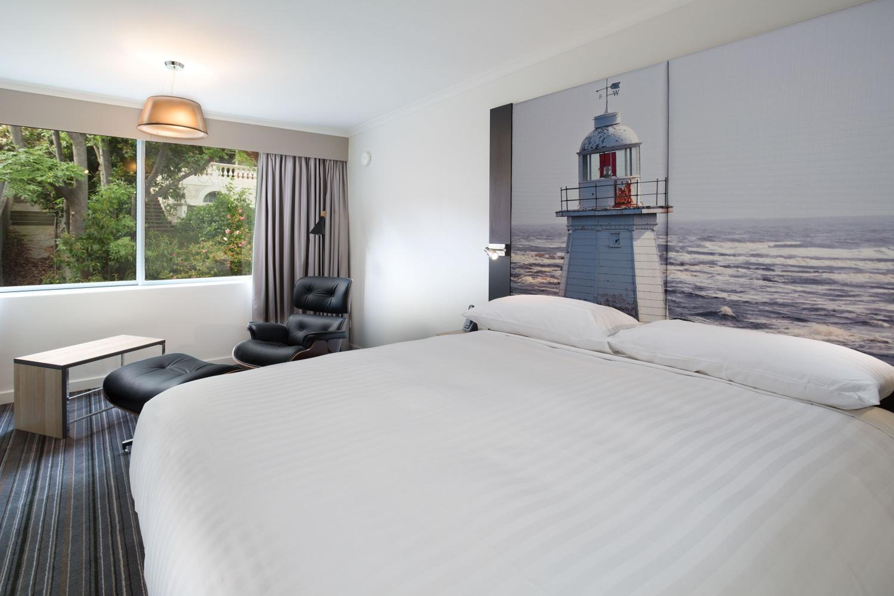 Deluxe King Room photo 2