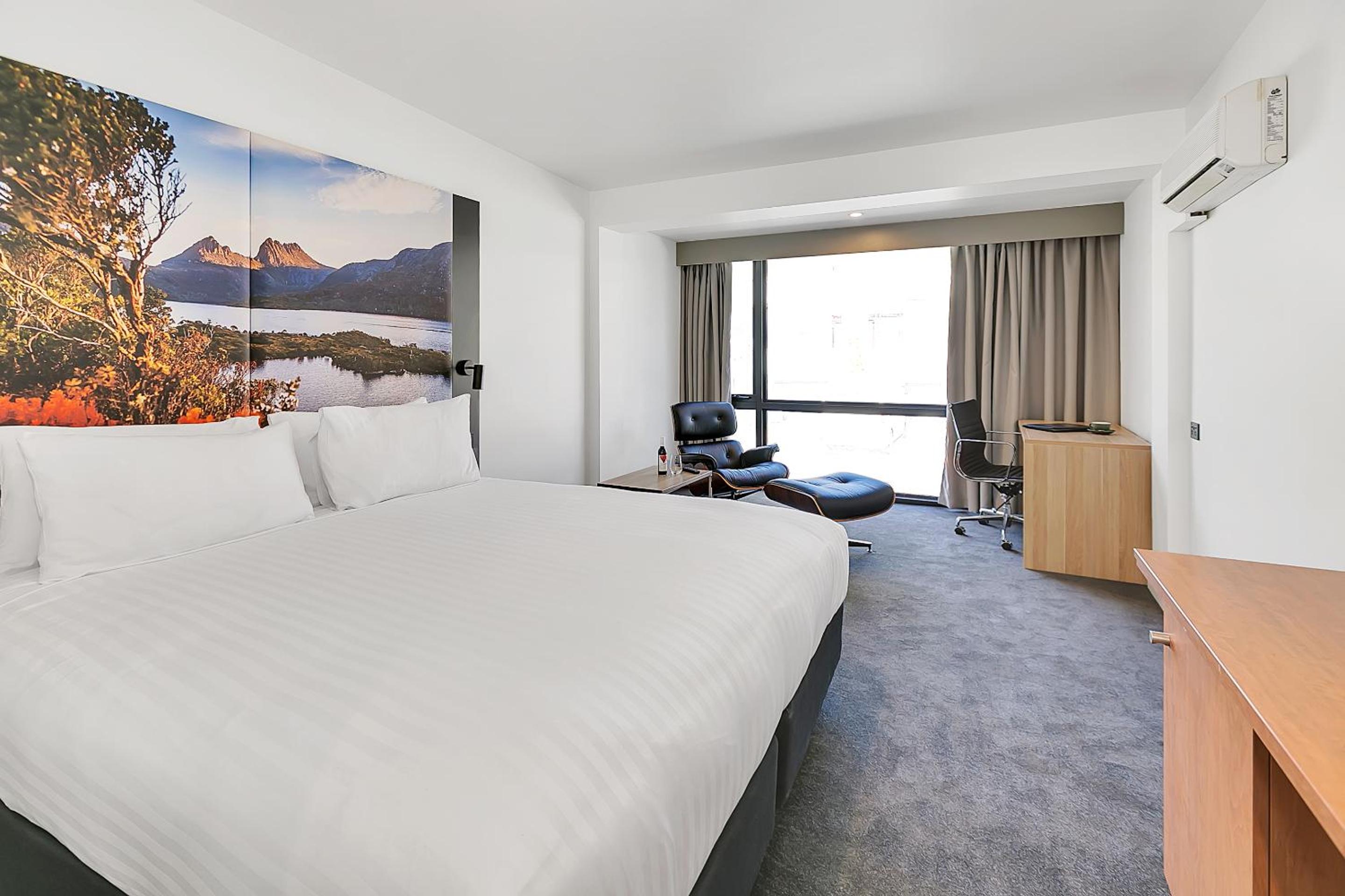 Deluxe King Room photo 3