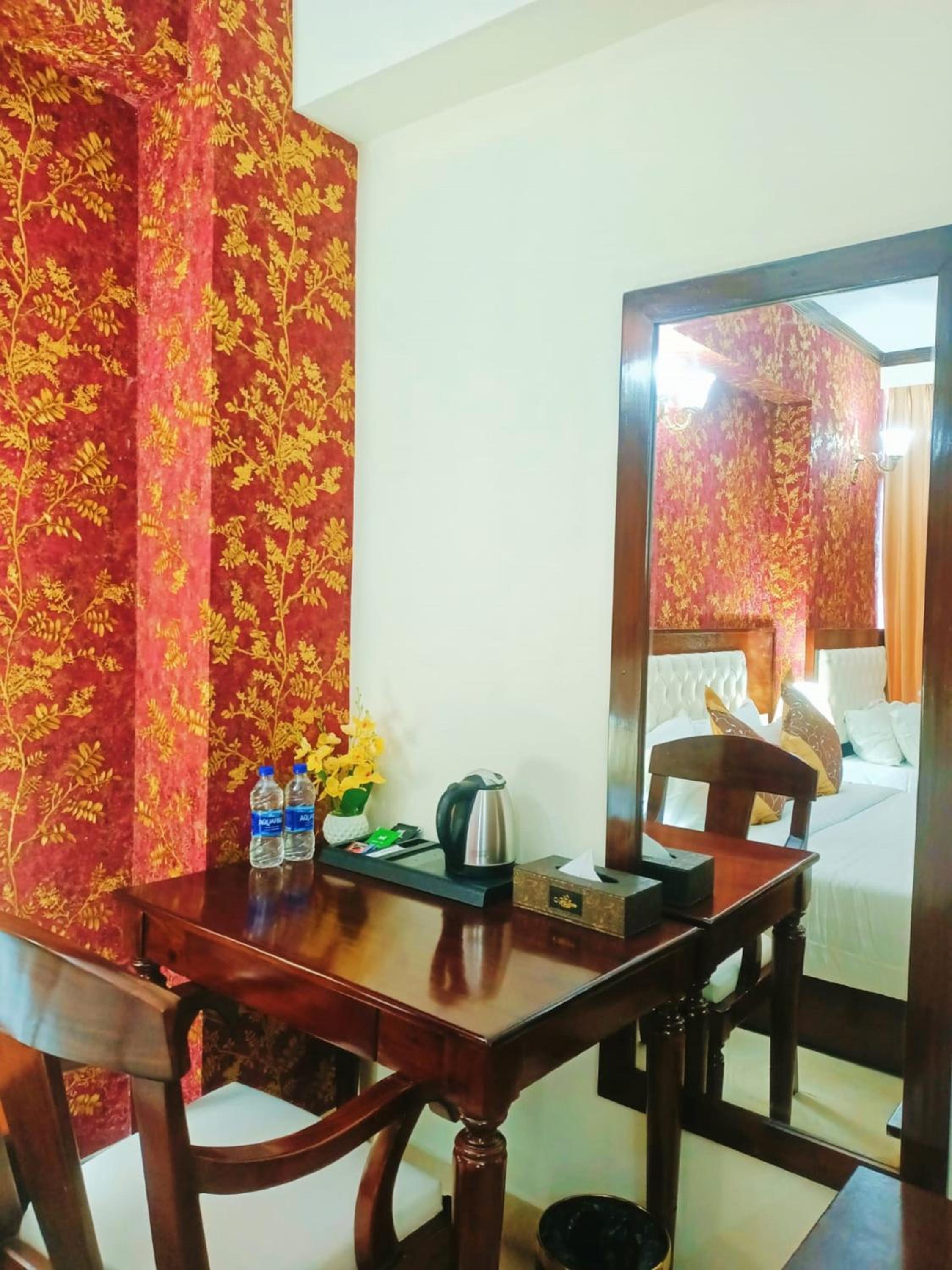 Standard Double Suite