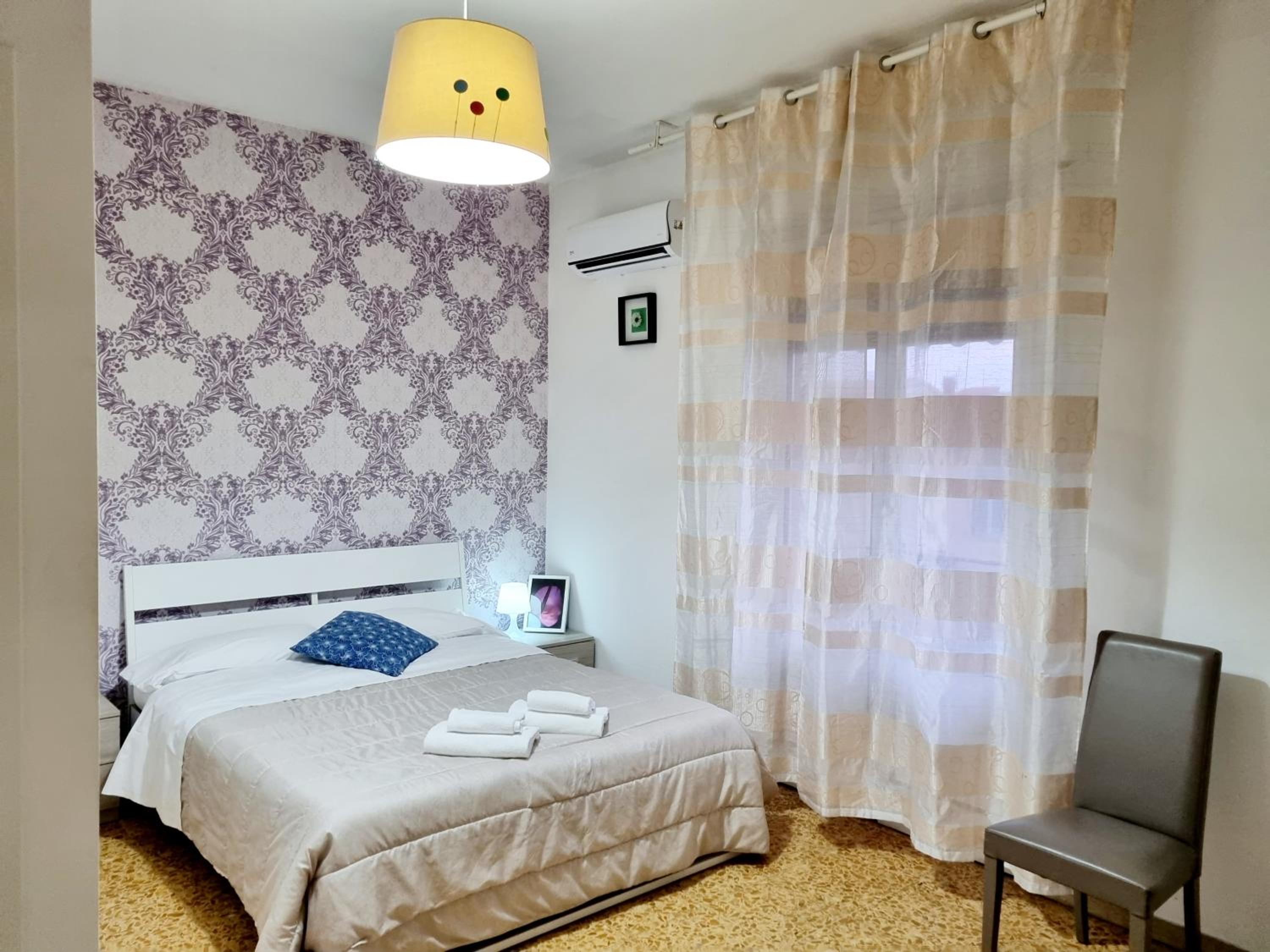 Deluxe Double Room with Balcony and Private Bathroom photo 1