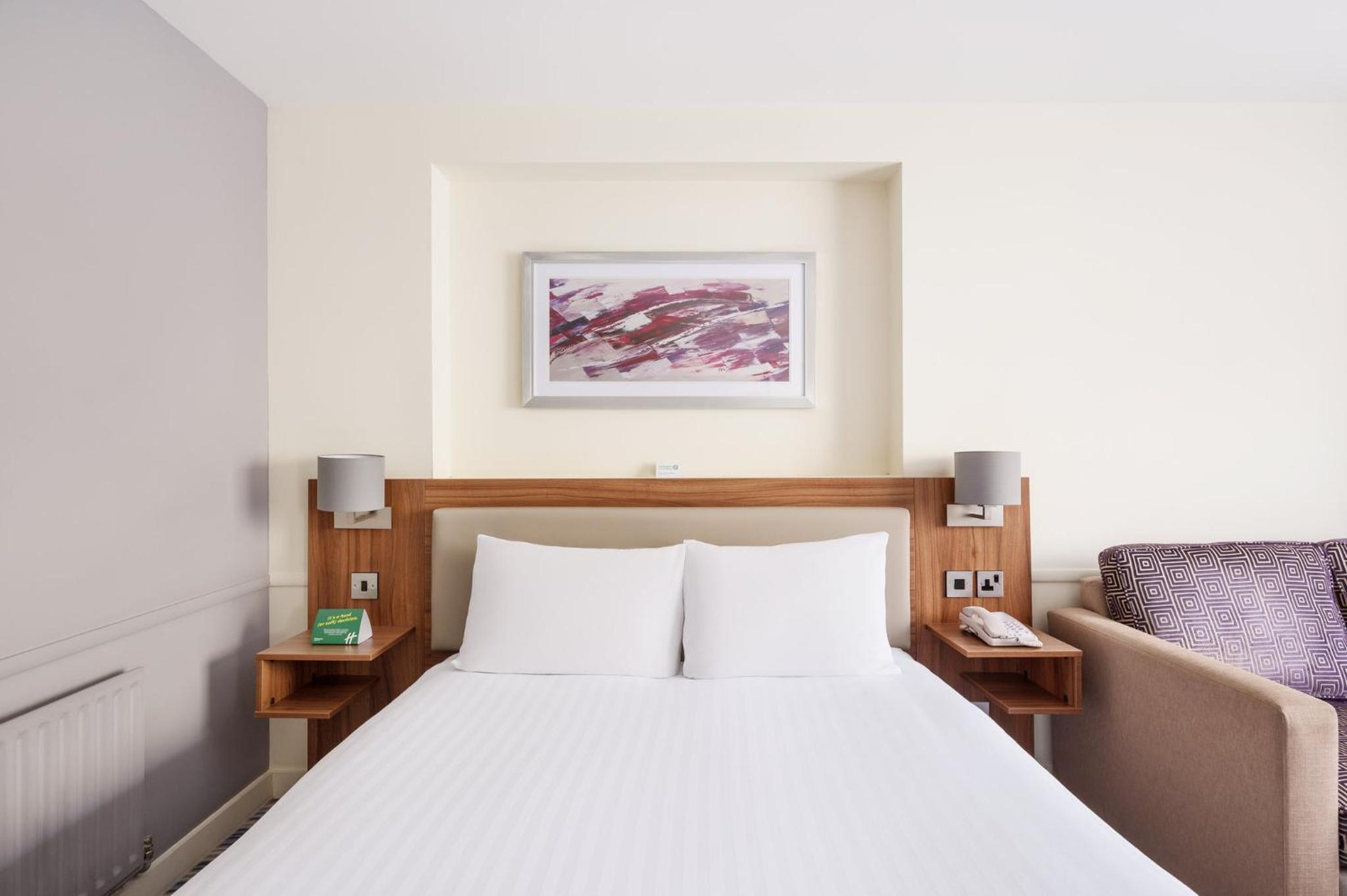 Family Double Room with Sofa Bed - Photo 9