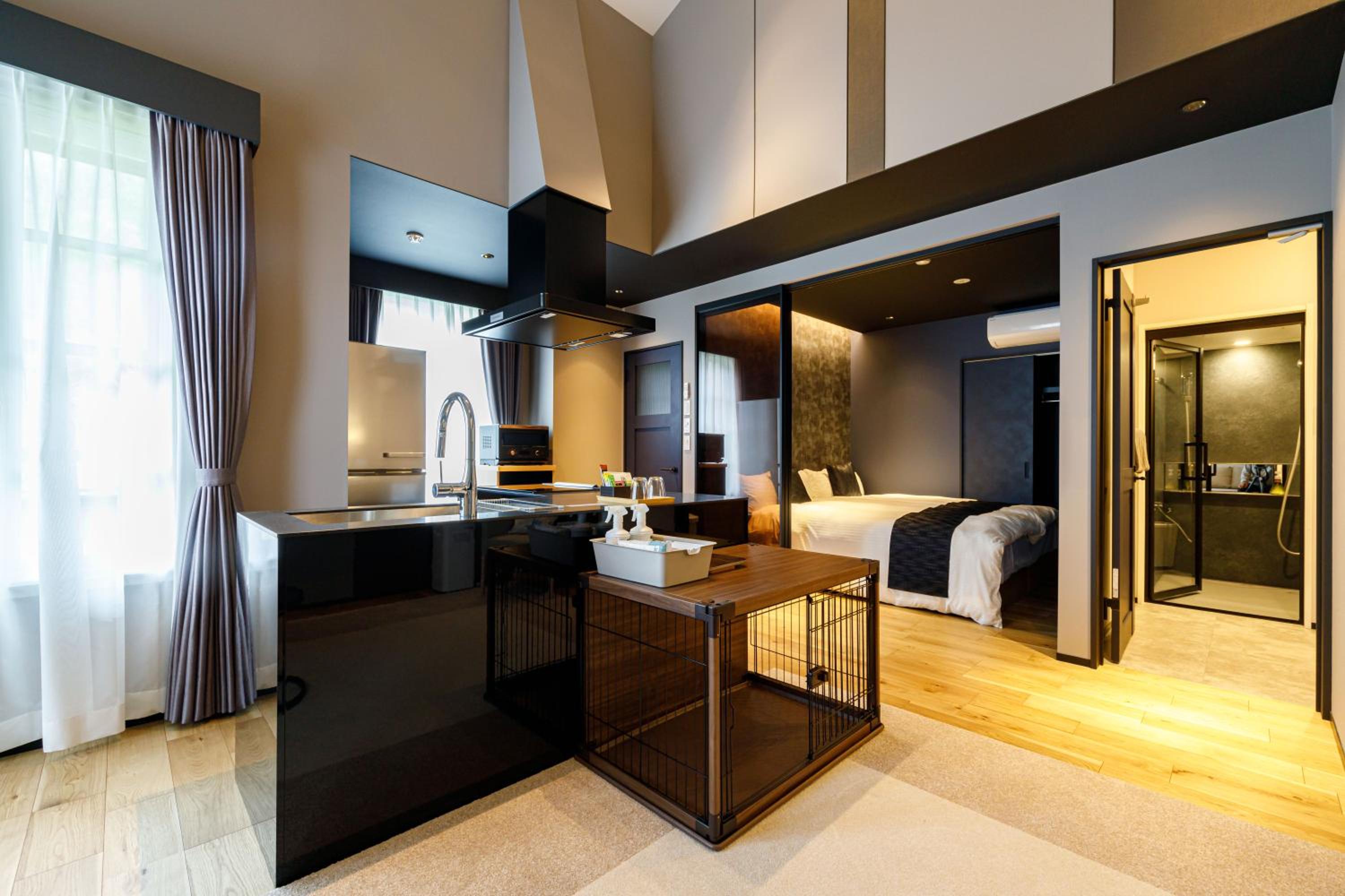 King Room with Balcony (Dog-friendly) - Non-Smoking