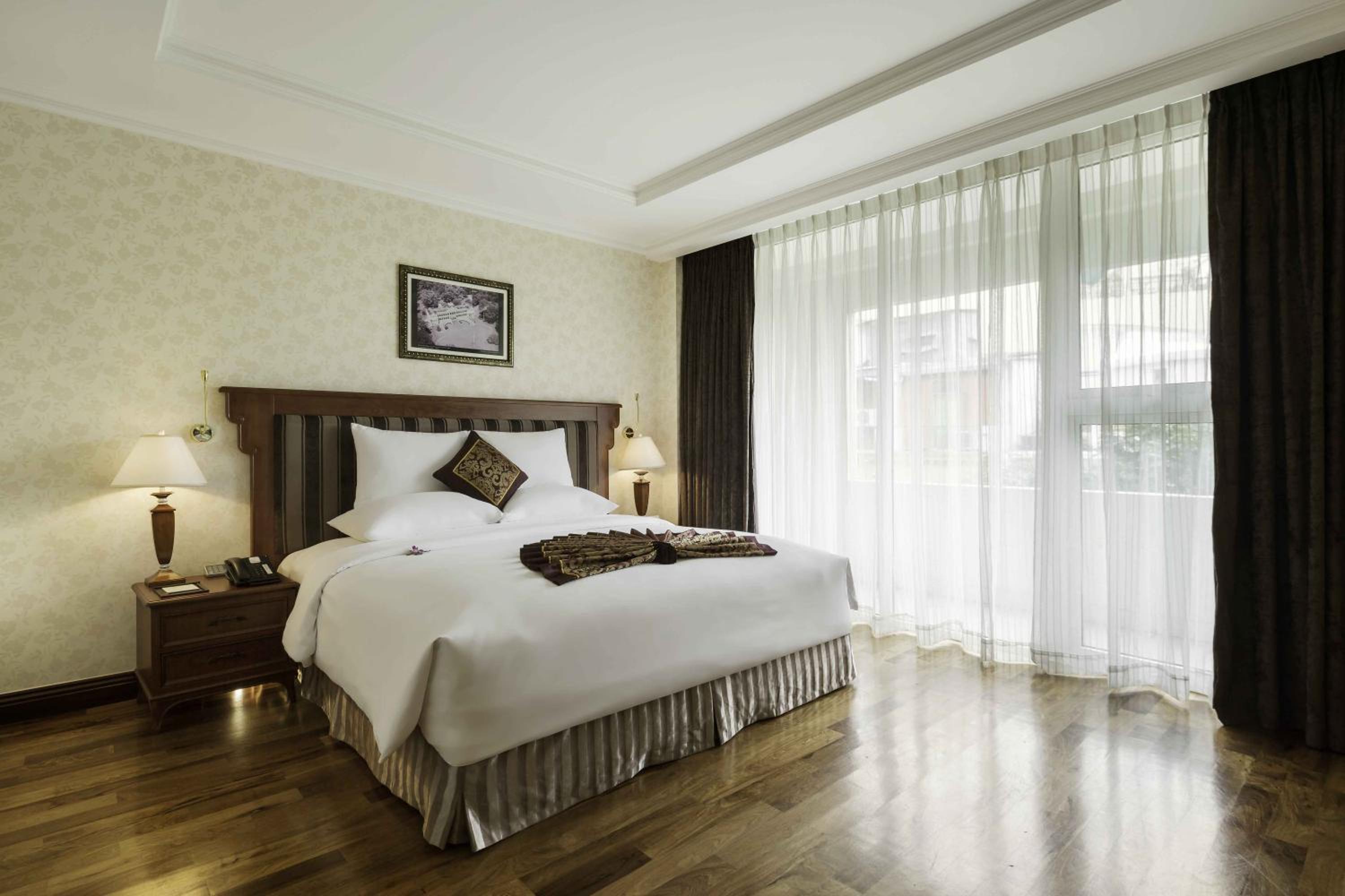 Governor Suite King photo 2