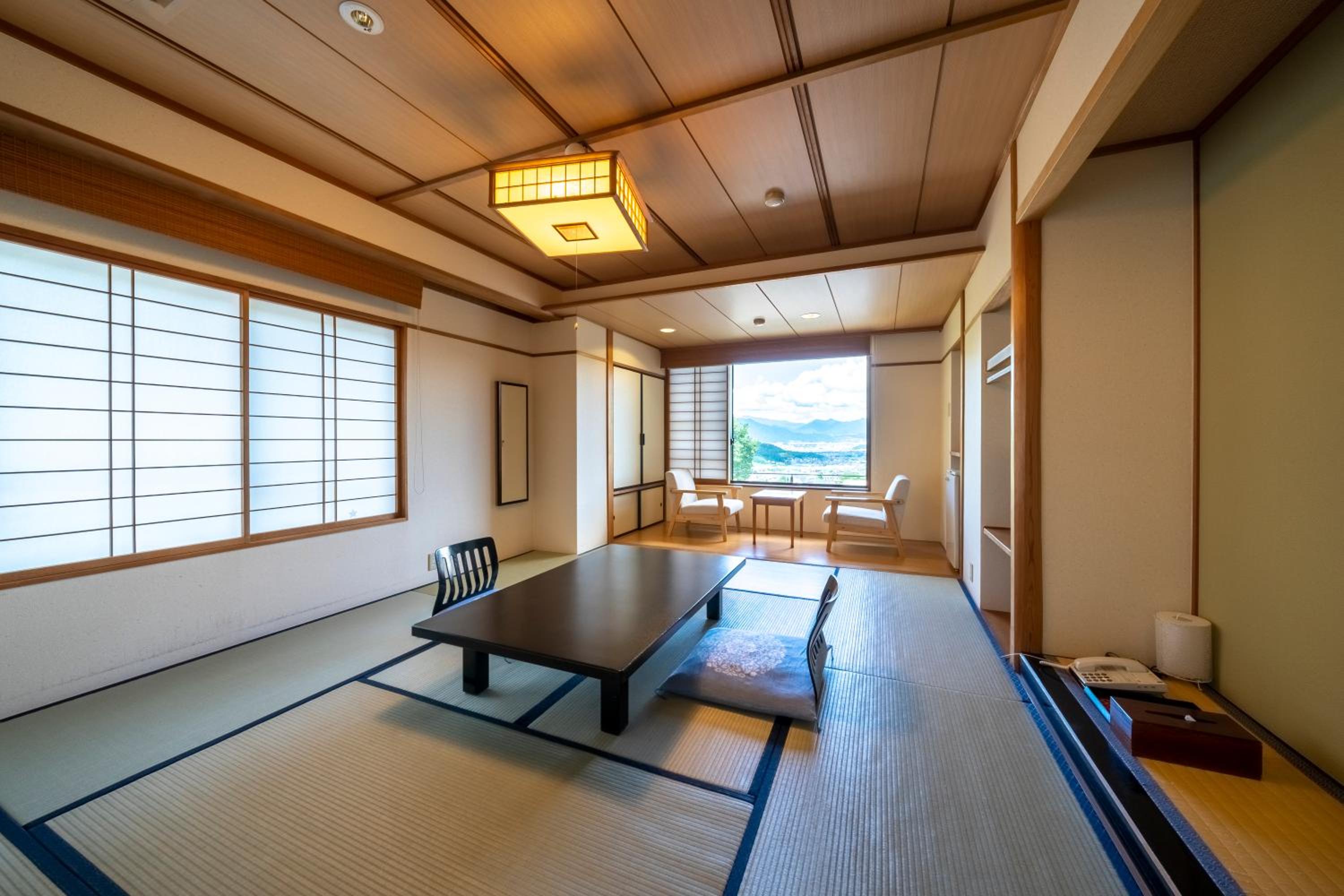 Standard Japanese-Style Room - High Floor photo 3