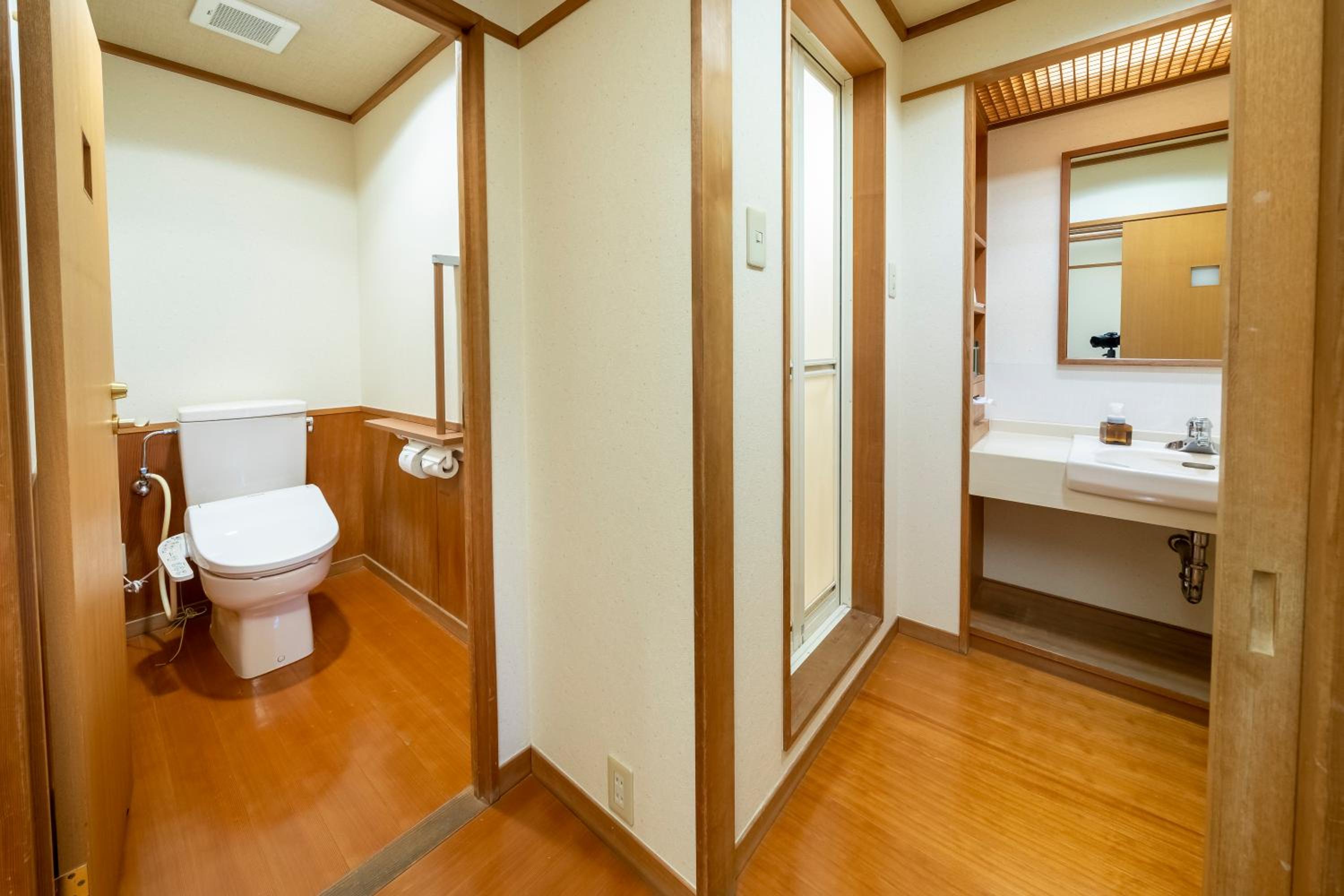 Standard Japanese-Style Room - High Floor photo 2
