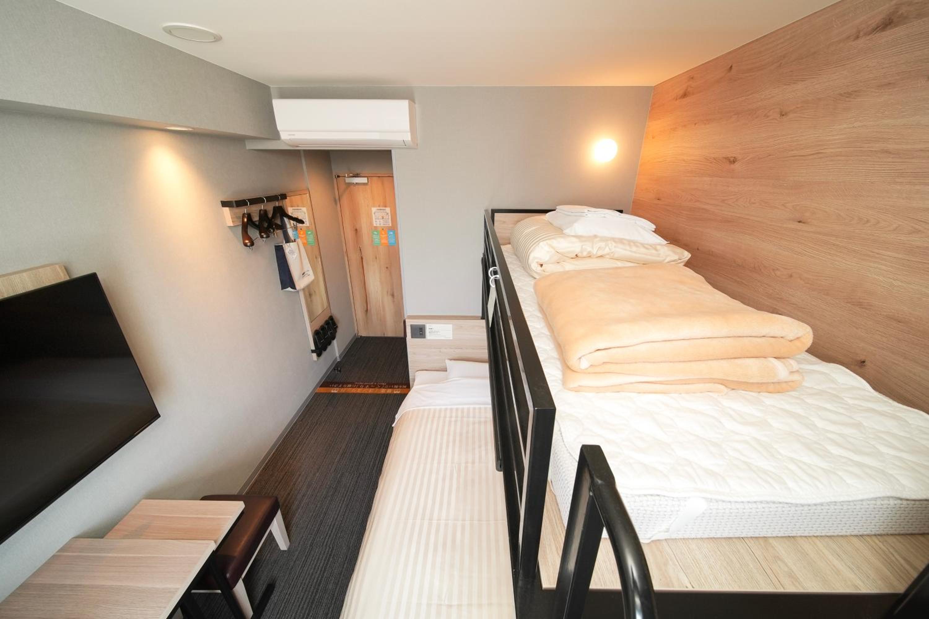 Double Room with Extra Bed - Non-Smoking - Photo 4