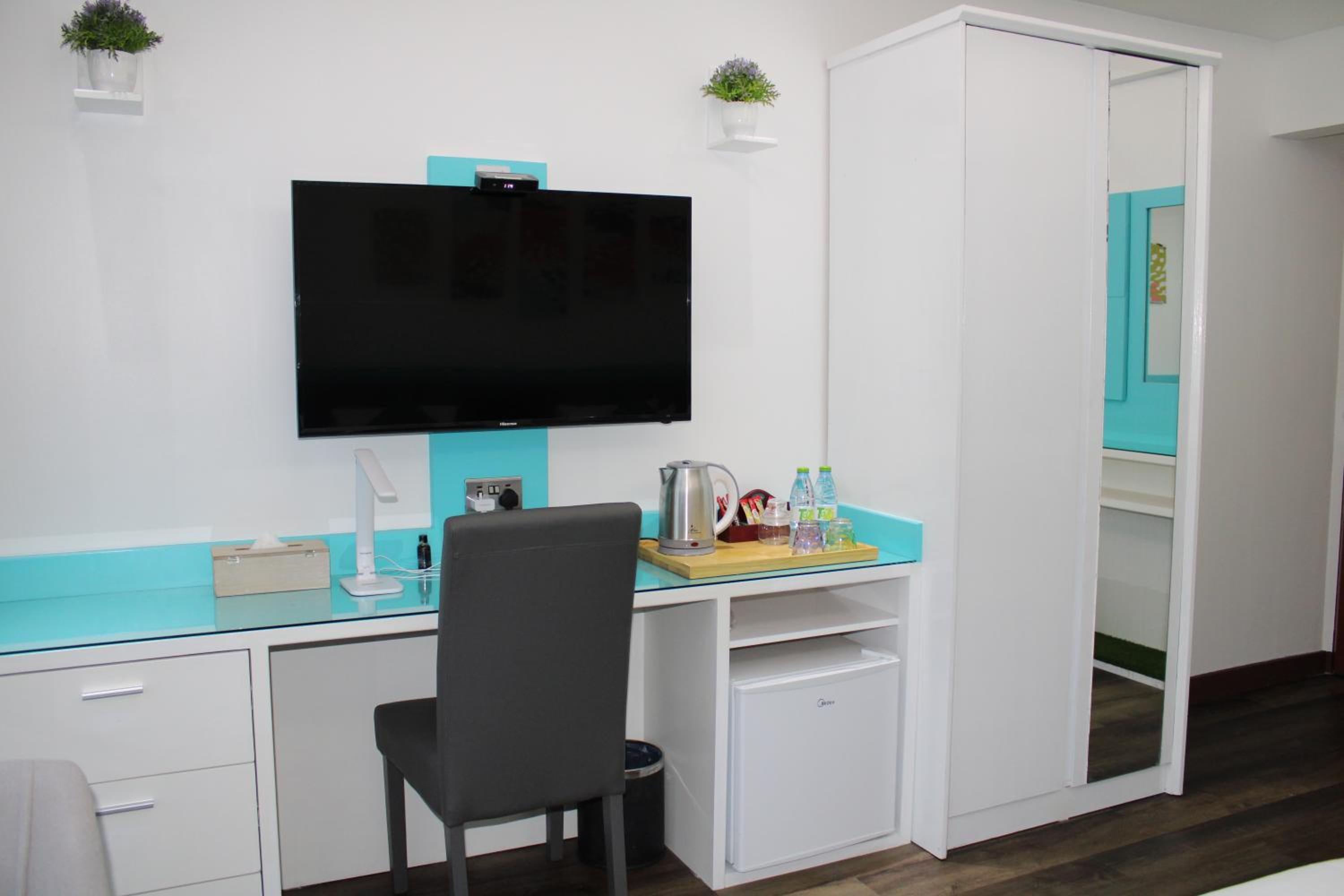 Twin Room with City View photo 2