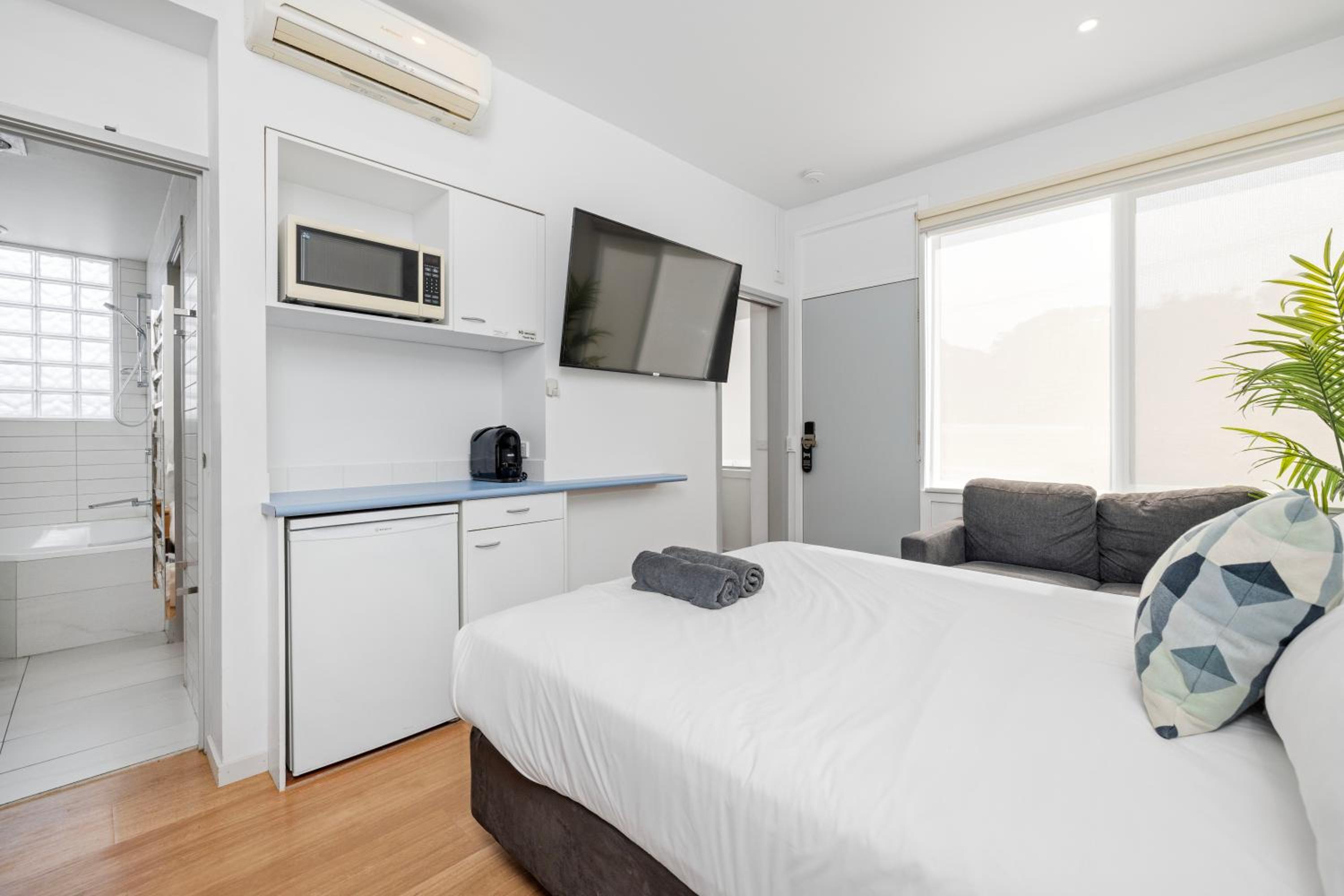 Family Suite with Spa Bath photo 1