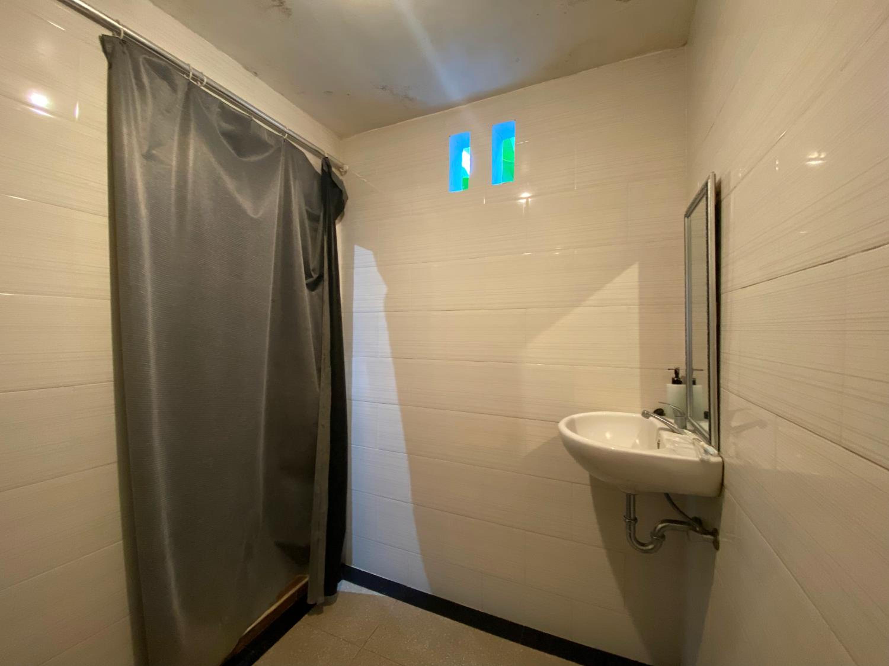 Triangle Room - Photo 10